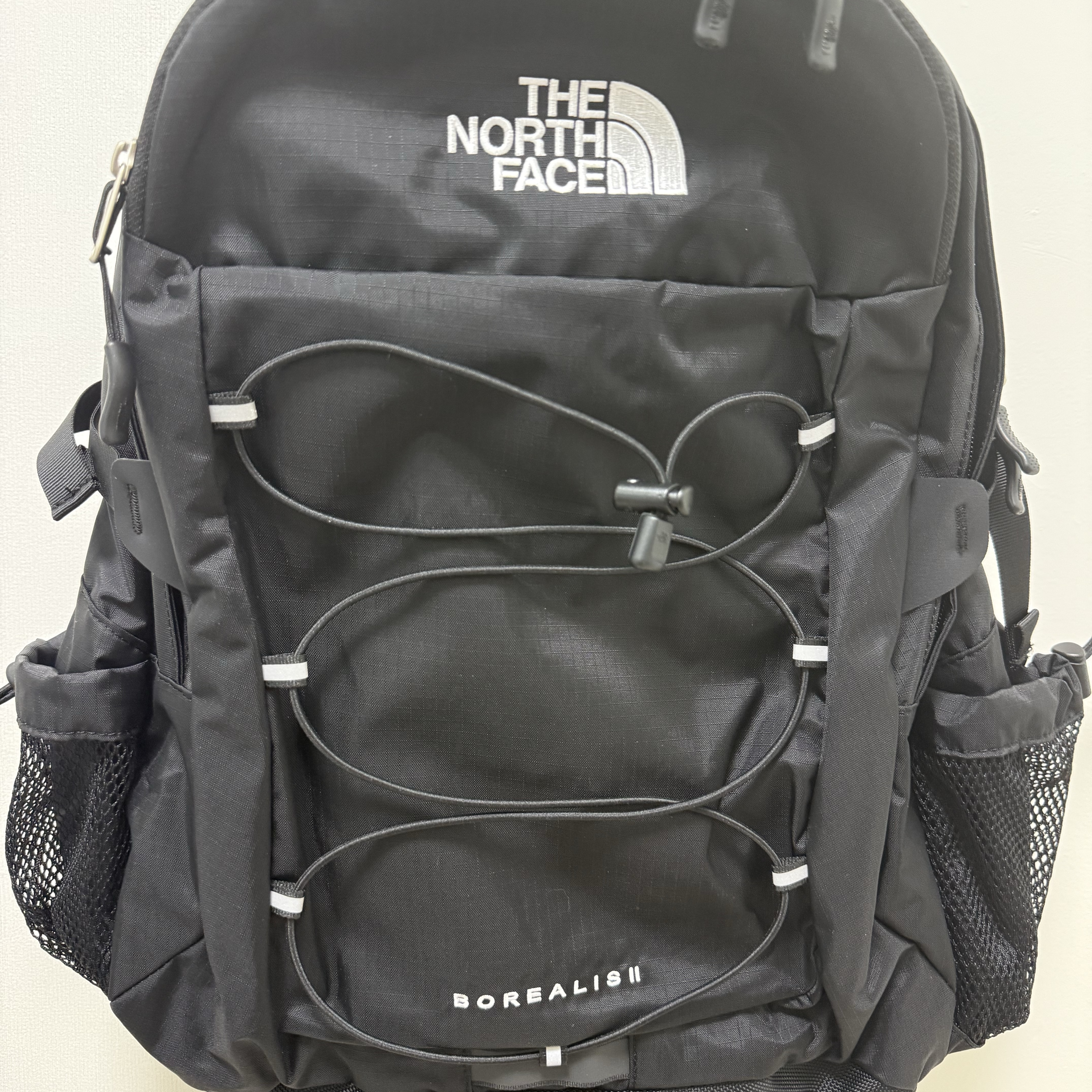 The North Face Borealis II Black 착용 스타일