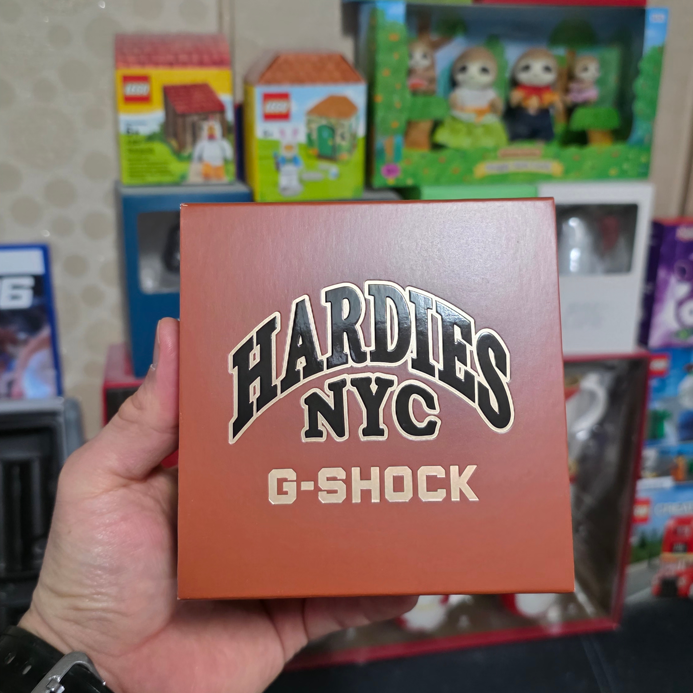 Casio G-Shock DW-6900HH-5 Brown 착용 스타일 - 2