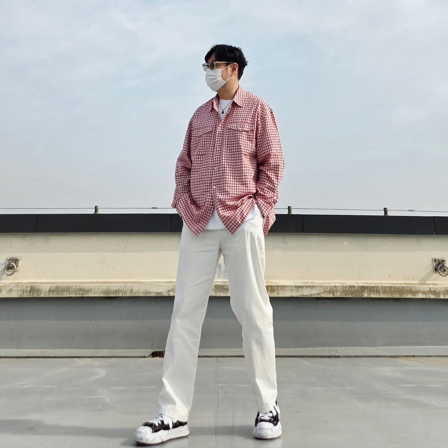 Gucci Interlocking G Pendant Necklace Silver, Maison Mihara Yasuhiro Hank OG Sole Canvas Low-top Sneakers Black 착용 스타일 - 1