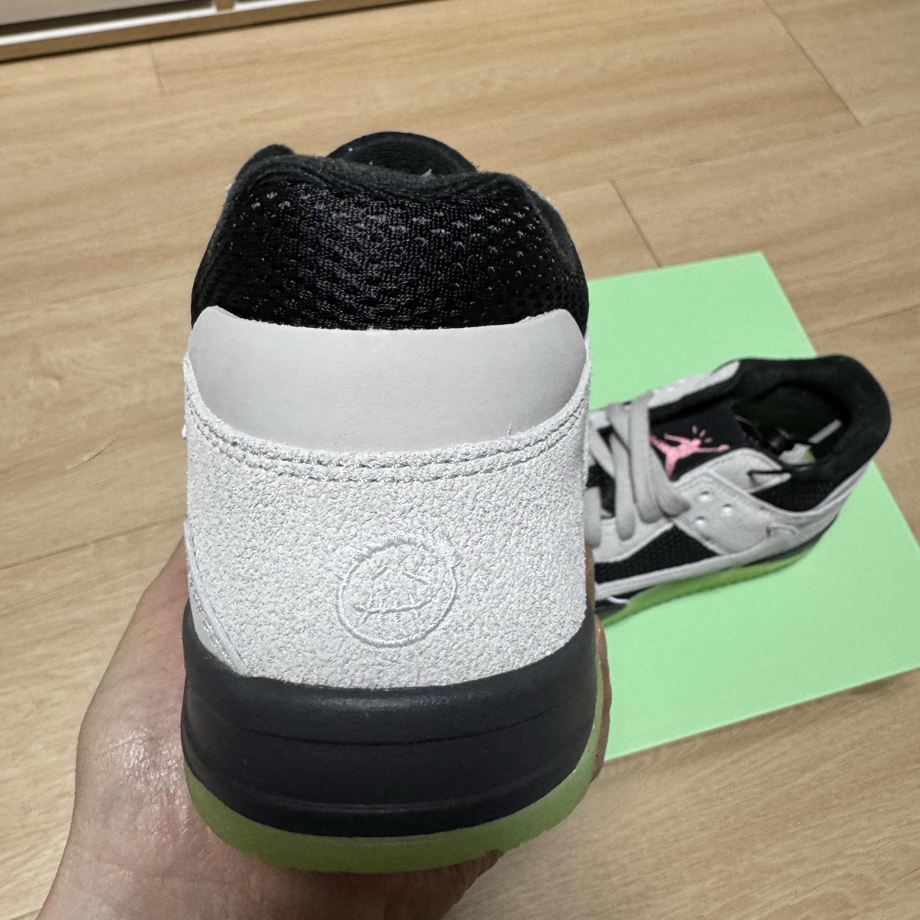 Jordan x Travis Scott x Chase B Jumpman Jack TR Black Night Silver 착용 스타일 - 5
