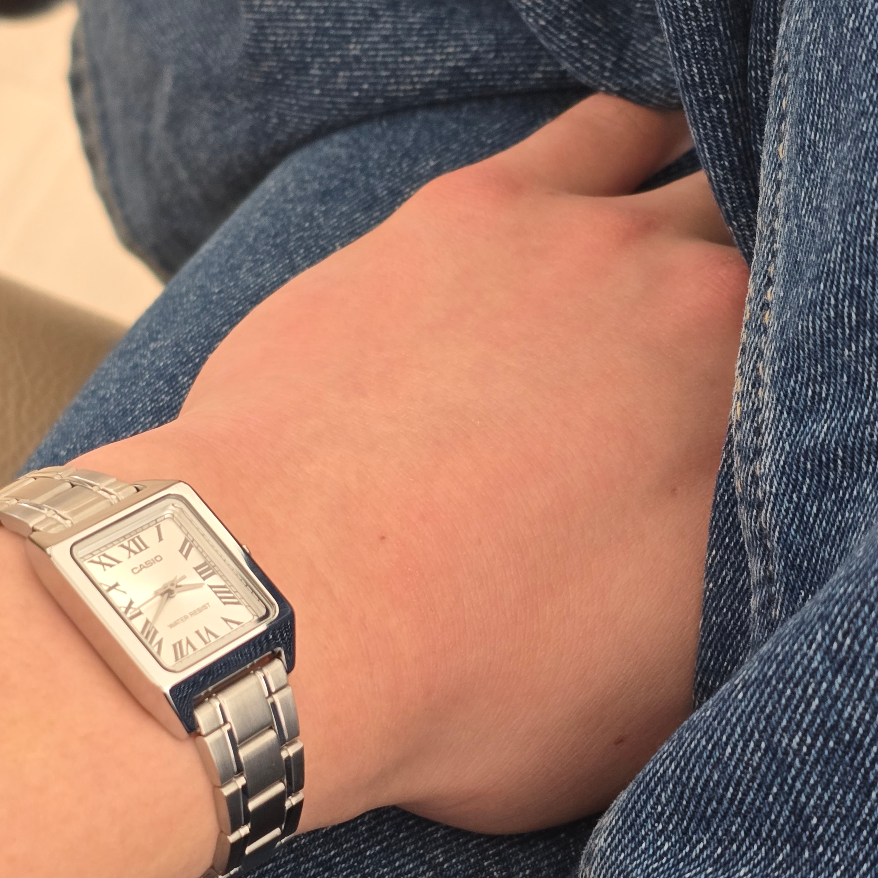 Casio LTP-V007D-7B 착용 스타일 - 3