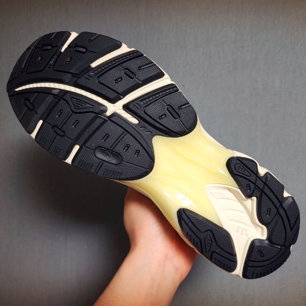Asics GT-2160 White Black 착용 스타일 - 3