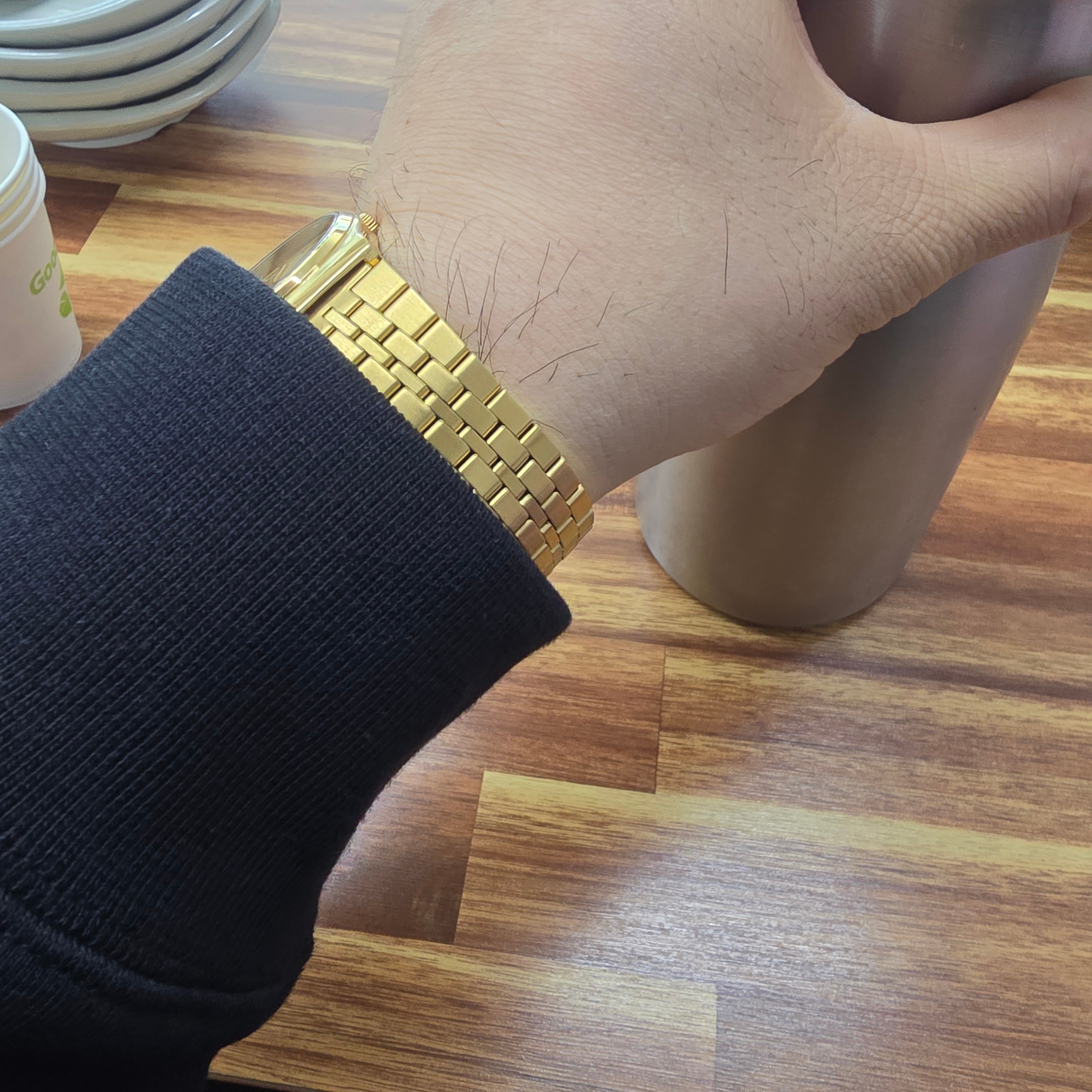 Casio MTP-B146G-9AV 착용 스타일 - 1