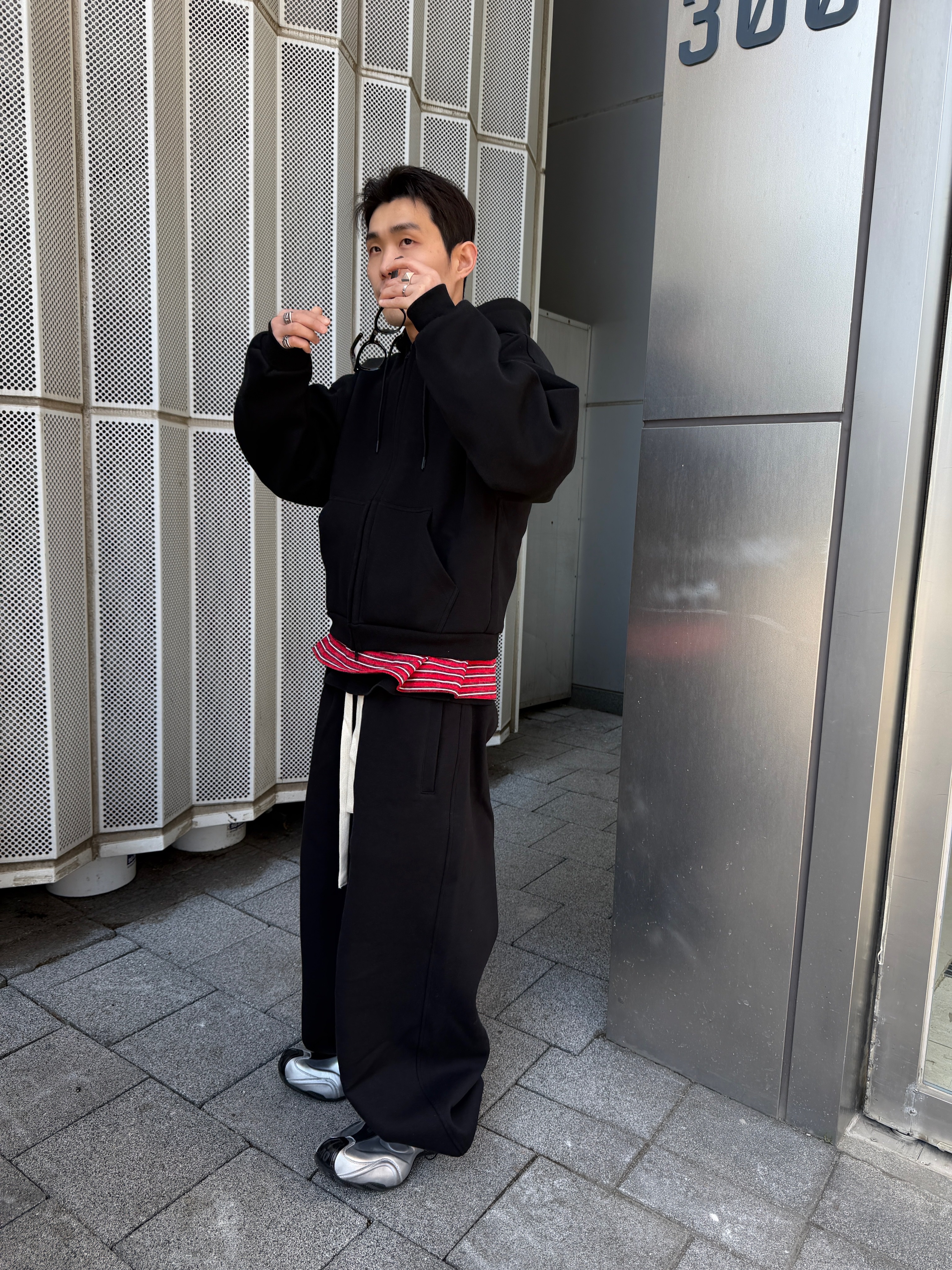 Nonnod Scuba Pajama Pants Black, Nonnod Scuba Zip Hoodie Black 착용 스타일 - 1