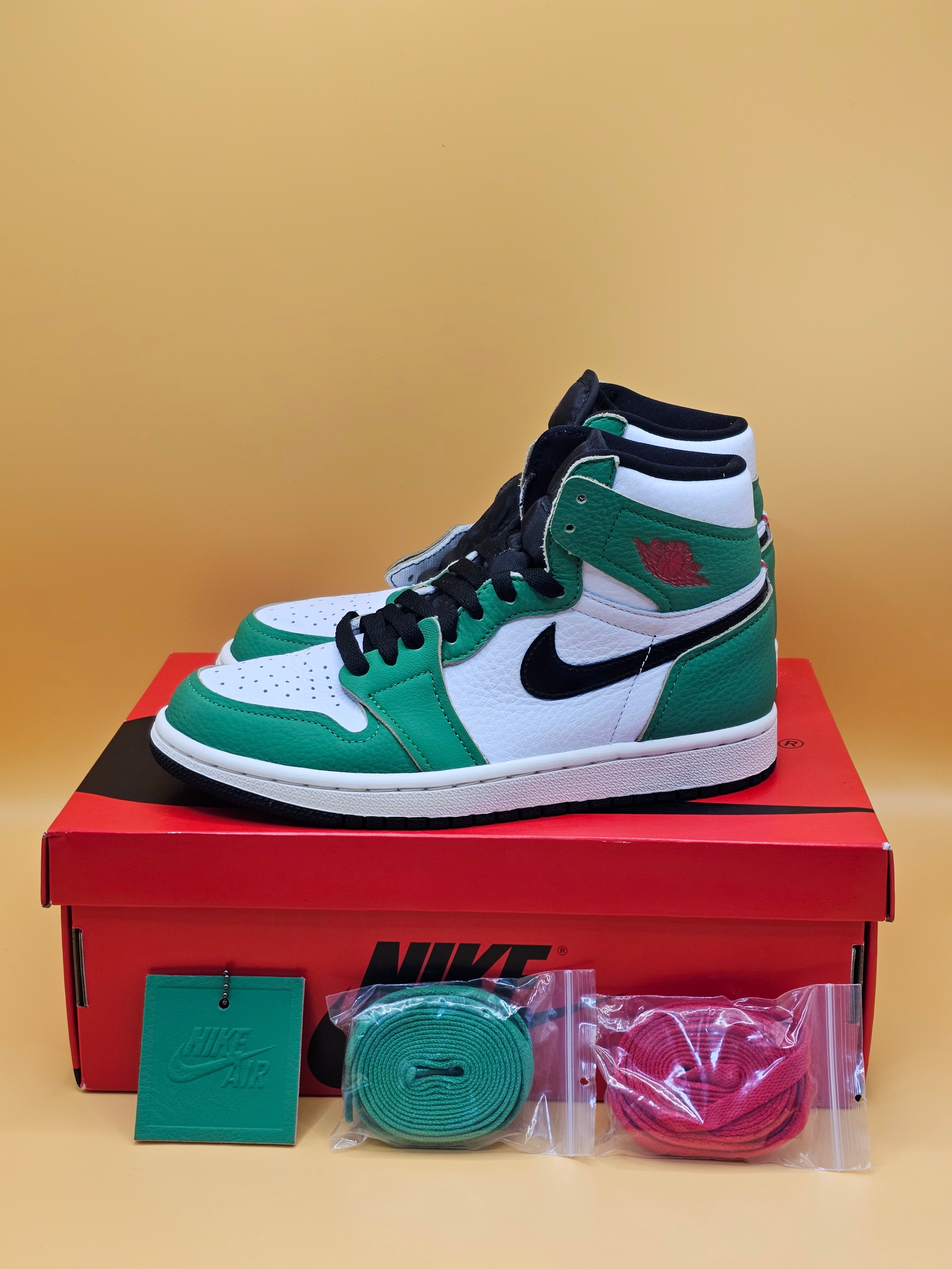(W) Jordan 1 Retro High OG Lucky Green 착용 스타일 - 1