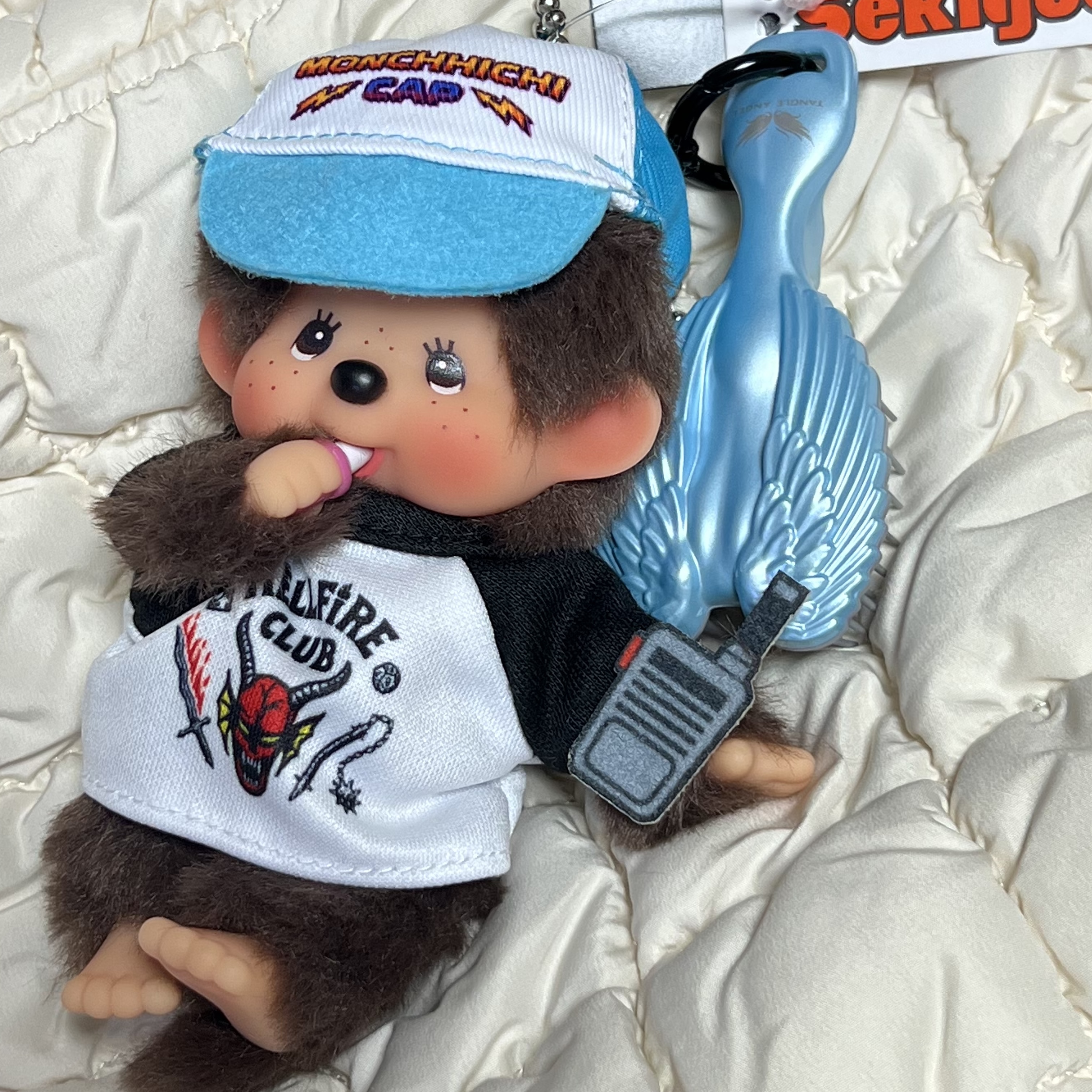 Monchhichi x Strange Things Key Chain Hellfire Club, COS Quilted Oversized Shoulder Bag Off White Light Beige 착용 스타일