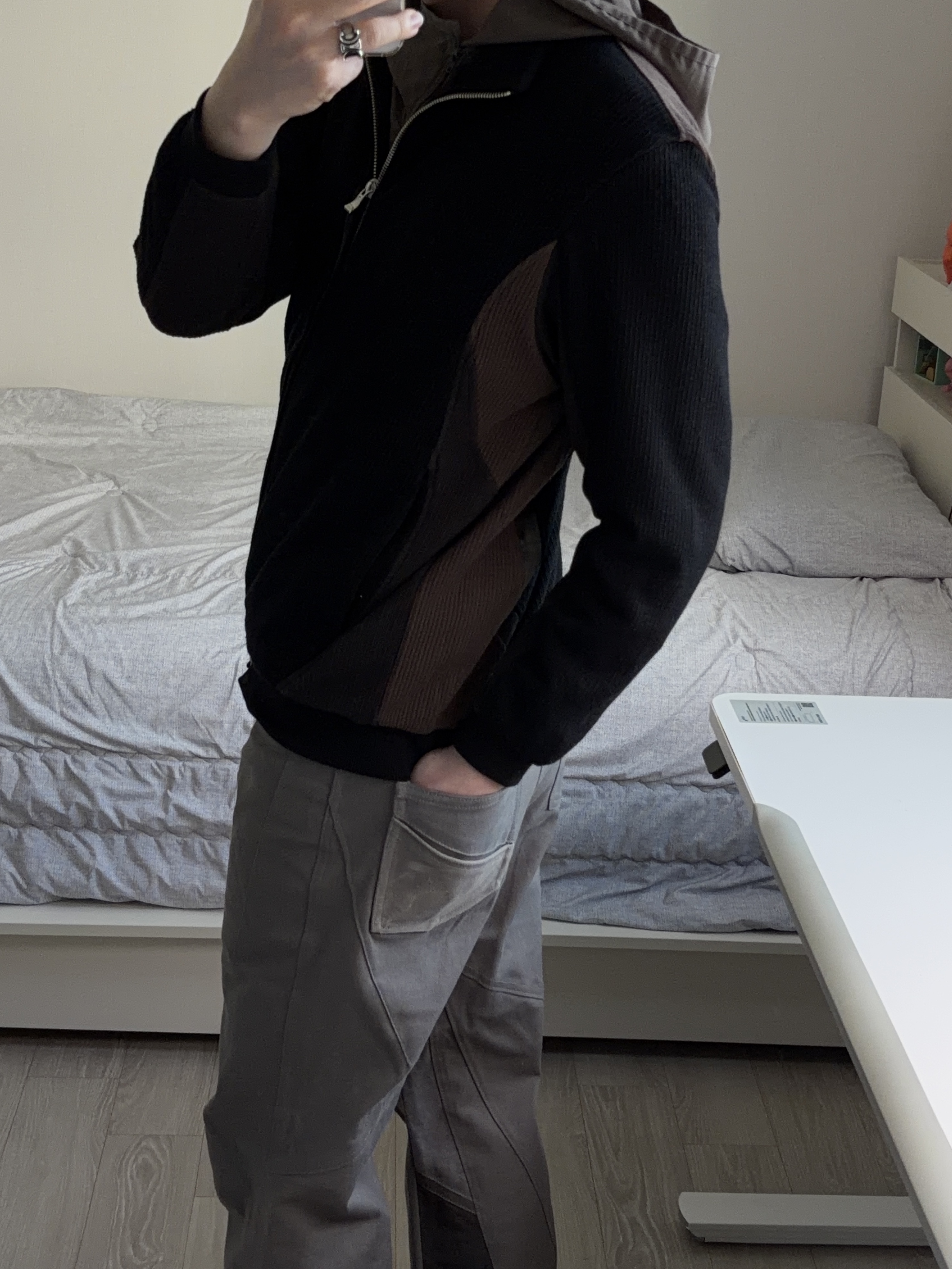 Xlim EP.9 01 Jersey Black Brown 착용 스타일