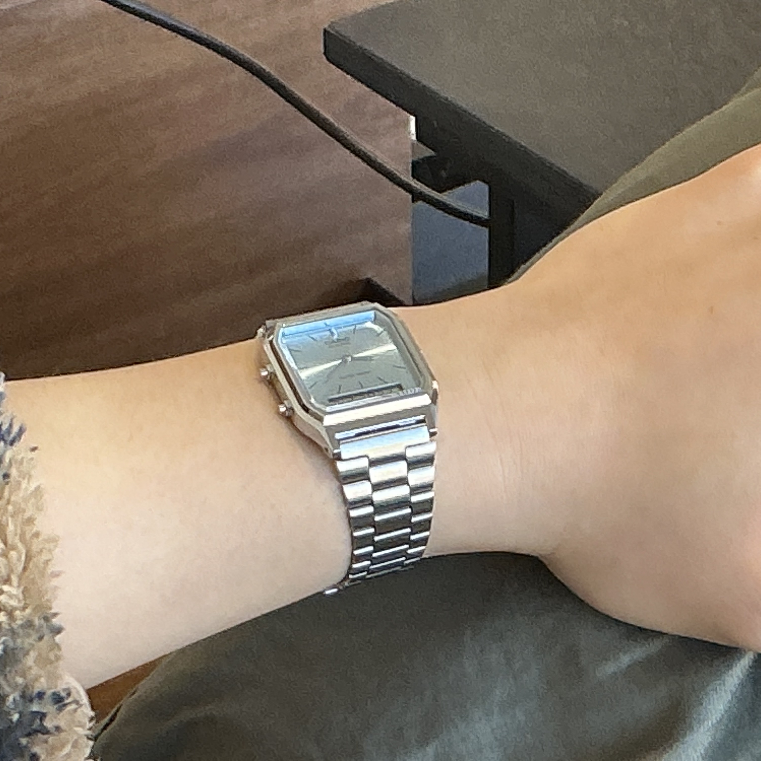 Casio AQ-230A-2A1MQY 착용 스타일