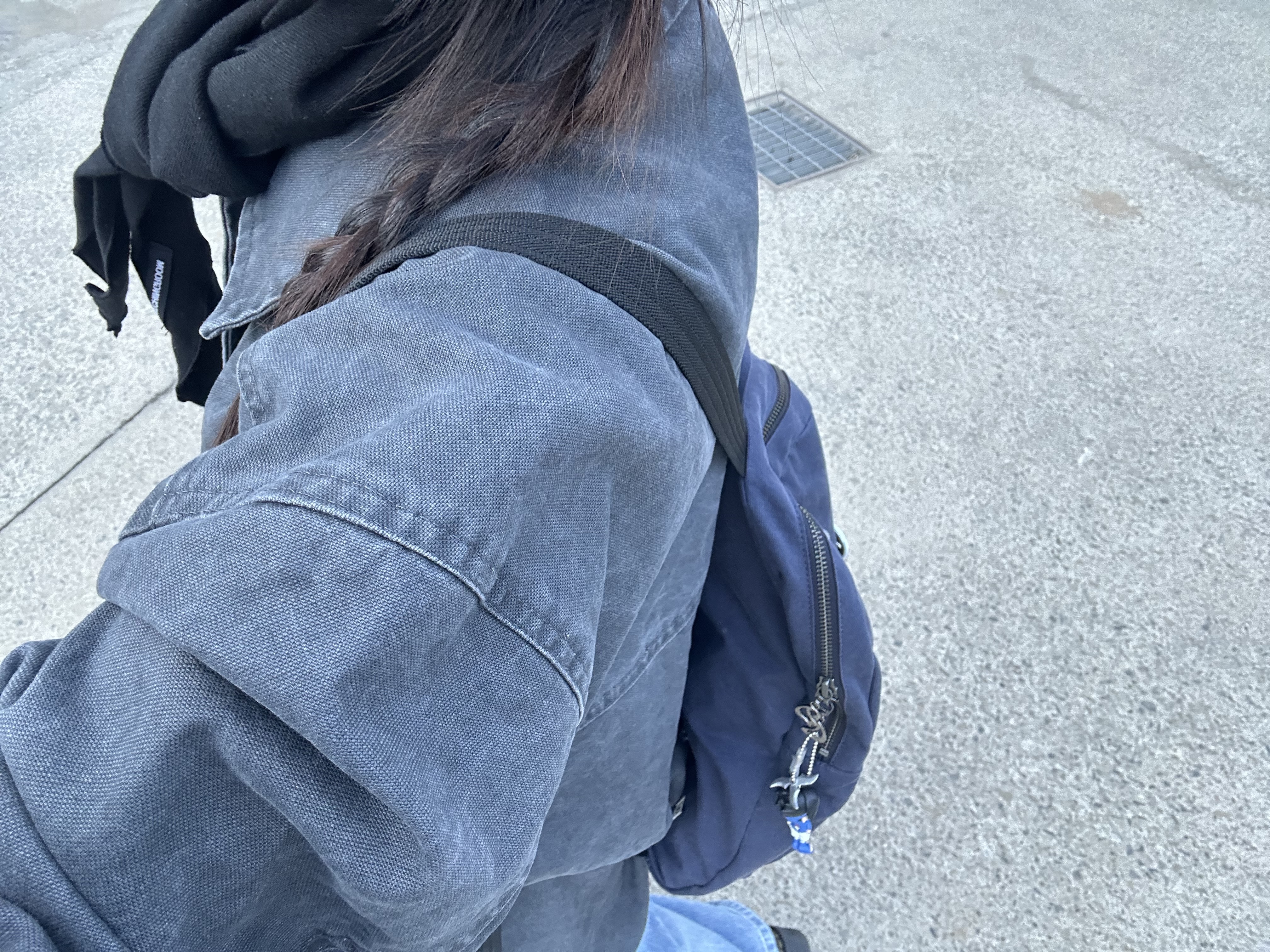 COYSEIO Coy Backpack Navy, BAPE Sta Mesh Cap Navy Blue 착용 스타일 - 1