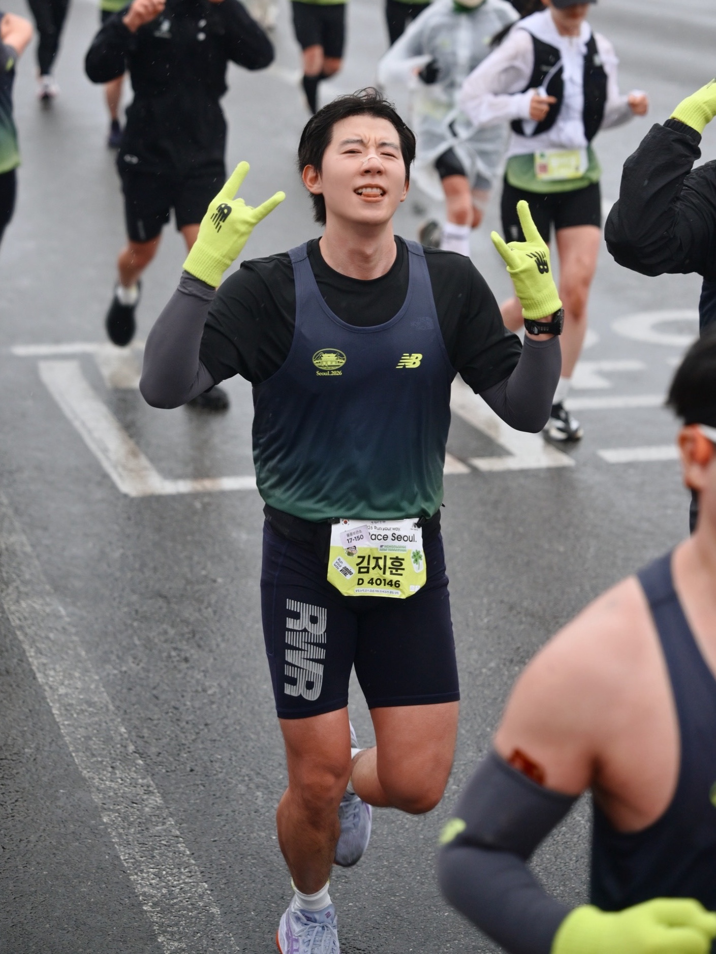 Asics Superblast 2 Blue Fade Edo Purple, [KREAM 단독] runwhither Half Tights Black 착용 스타일