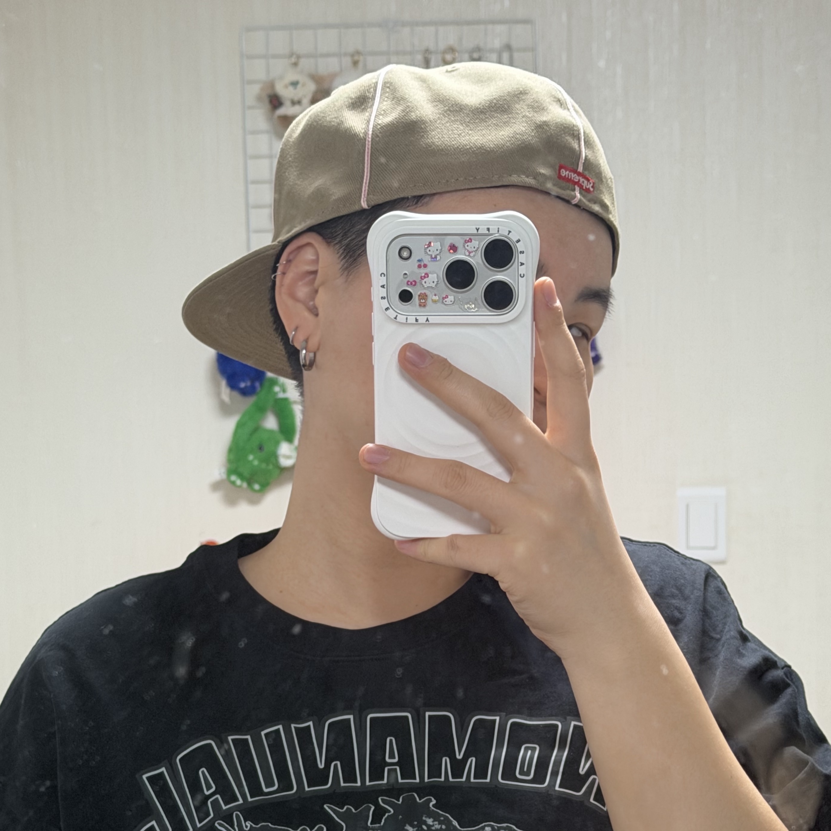 Supreme Piping Script Logo New Era Tan - 25SS 착용 스타일