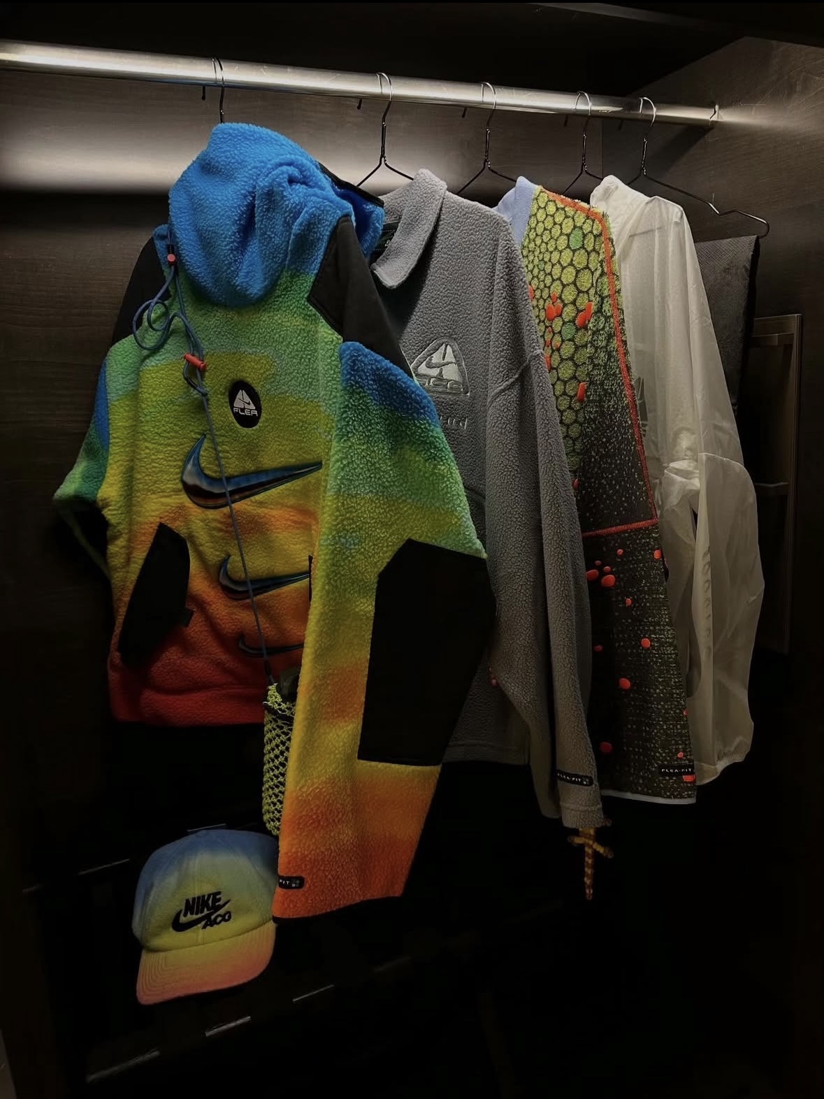 Nike ACG x Cactus Plant Flea Market Balaclava Hoody Multicolor, Nike ACG x Cactus Plant Flea Market L/S Polo Grey 착용 스타일