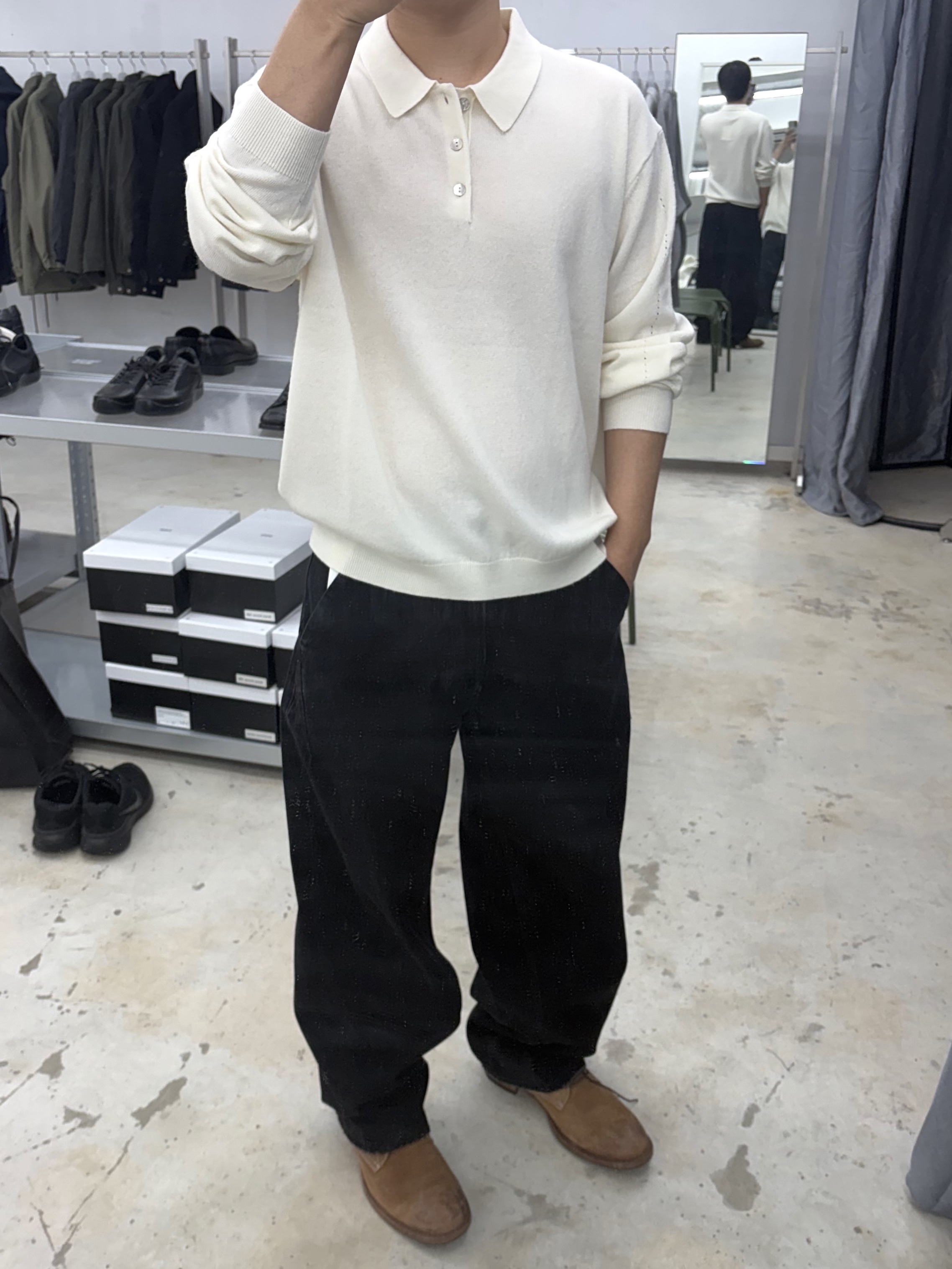 Noun Essential Collar Knit Ivory, Noun Balanced Denim Pants Black 착용 스타일