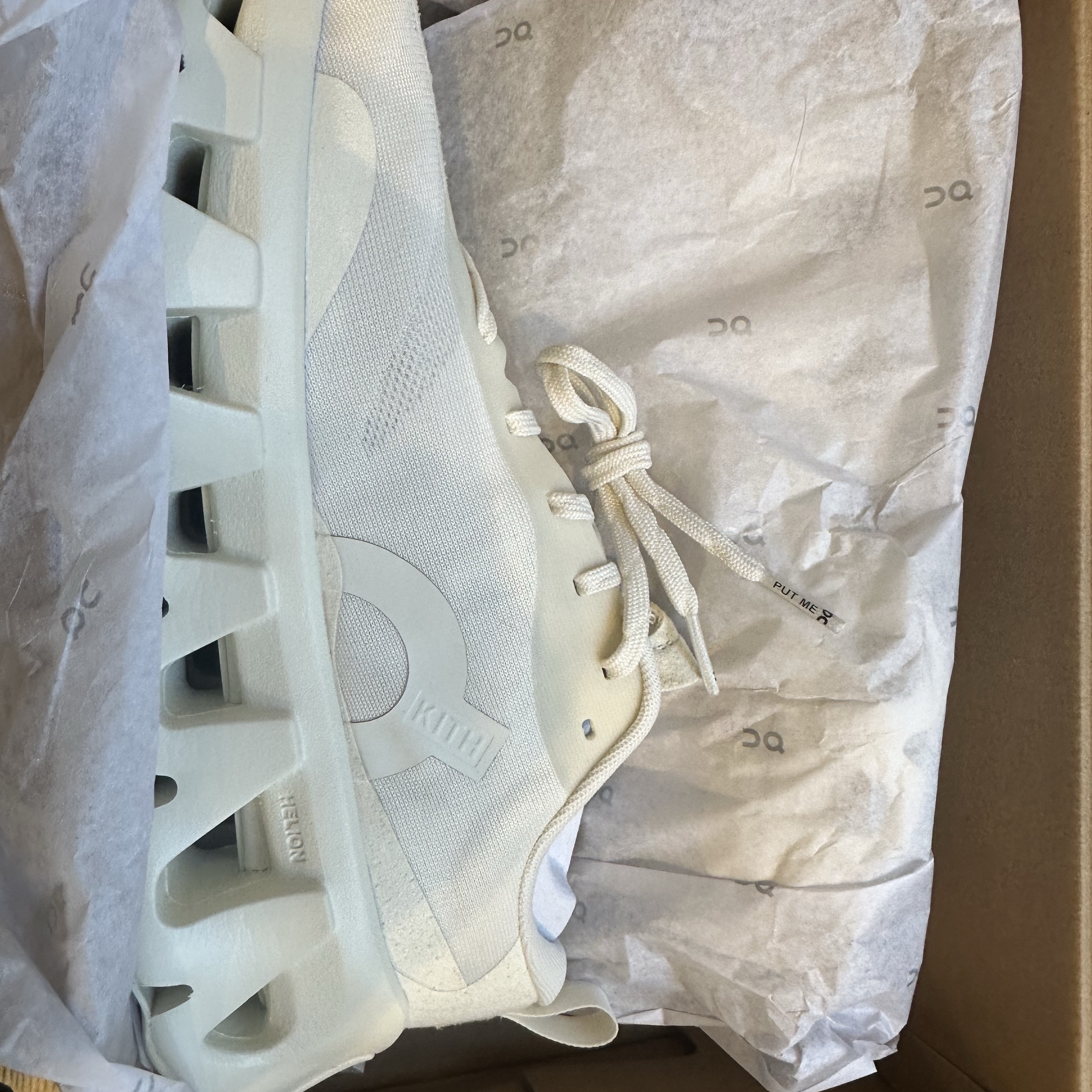On Running x Kith K-Tech 1 Tofu 착용 스타일