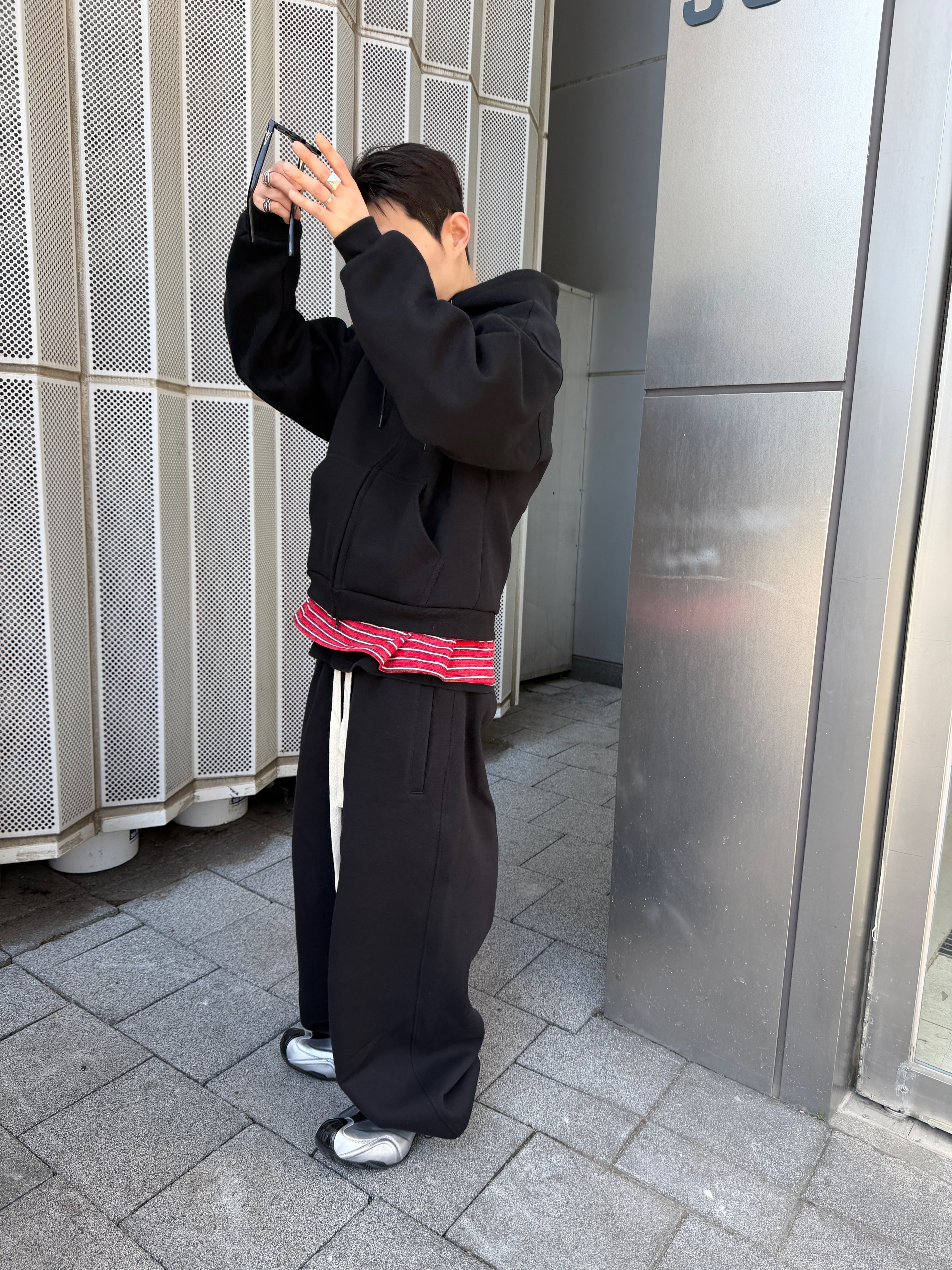 Nonnod Scuba Pajama Pants Black, Nonnod Scuba Zip Hoodie Black 착용 스타일 - 2