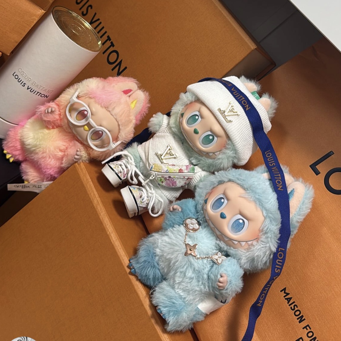 Pop Mart Labubu The Monsters Highlight Series Hope Keyring (Opened Case), Pop Mart Labubu The Monsters Highlight Series Loyalty Keyring (Opened Case) 착용 스타일