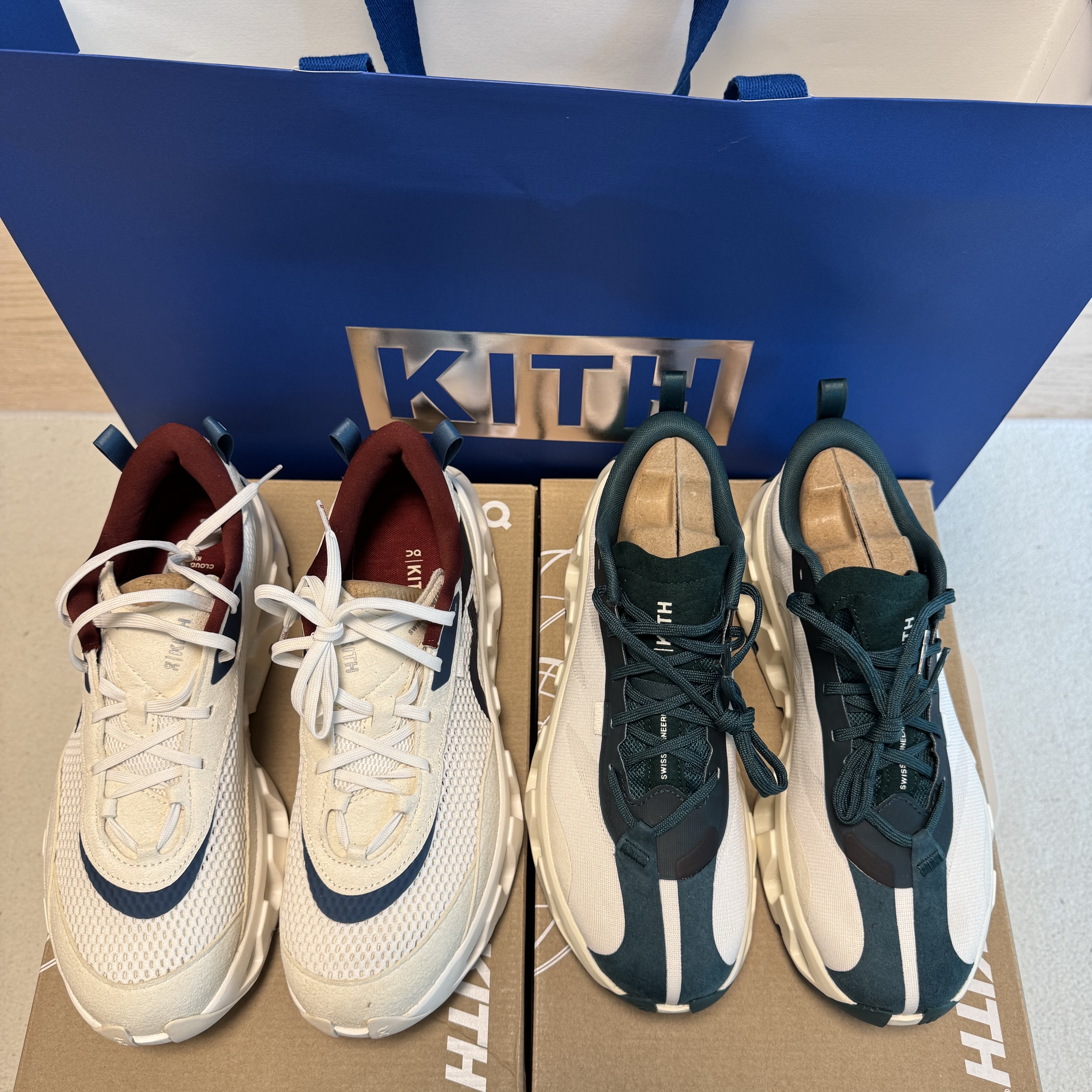 On Running x Kith K-Tech 2 White Real Teal, On Running x Kith K-Tech 1 Tofu Sea Moss 착용 스타일 - 3