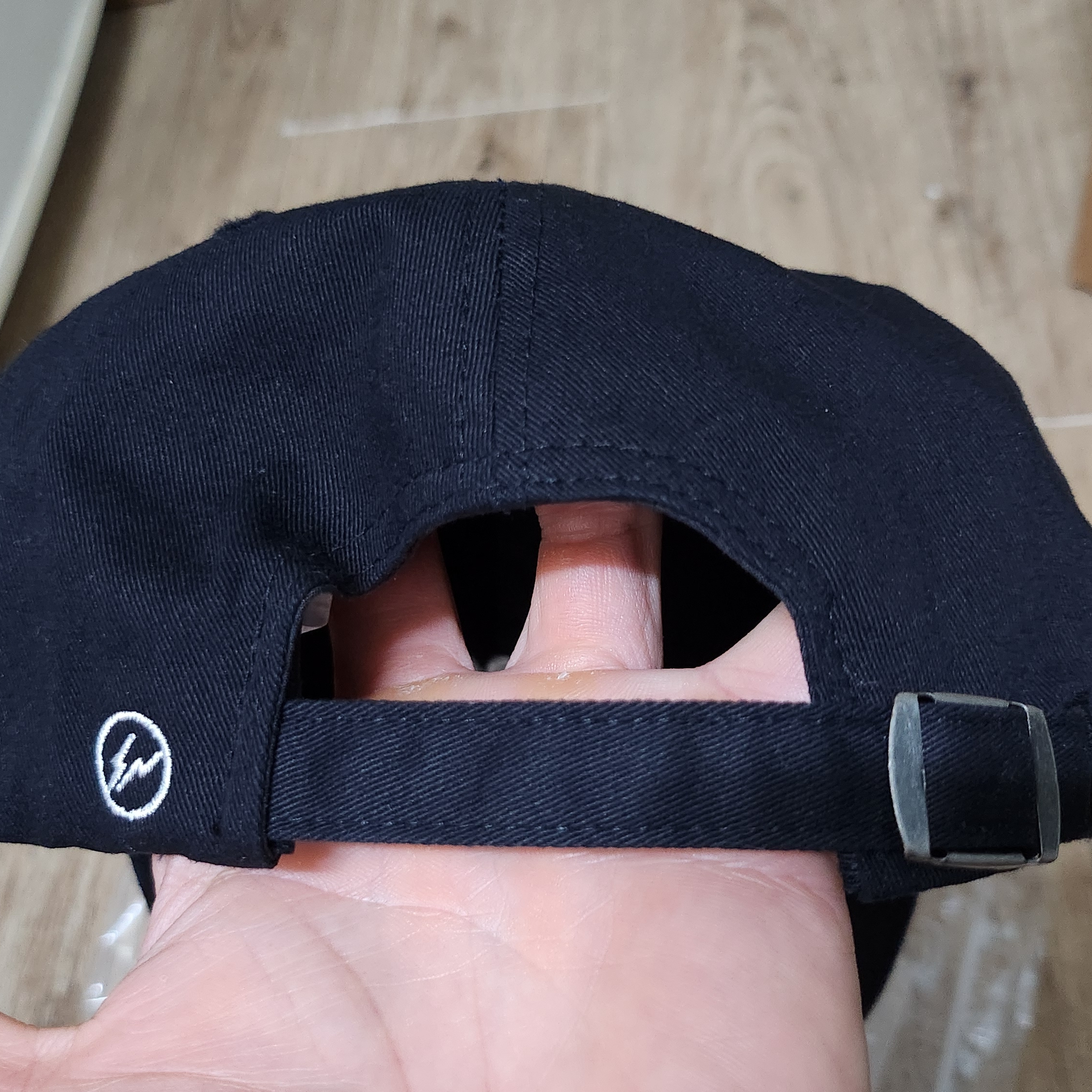 Helinox x Fragment Design Cap Black 착용 스타일 - 2