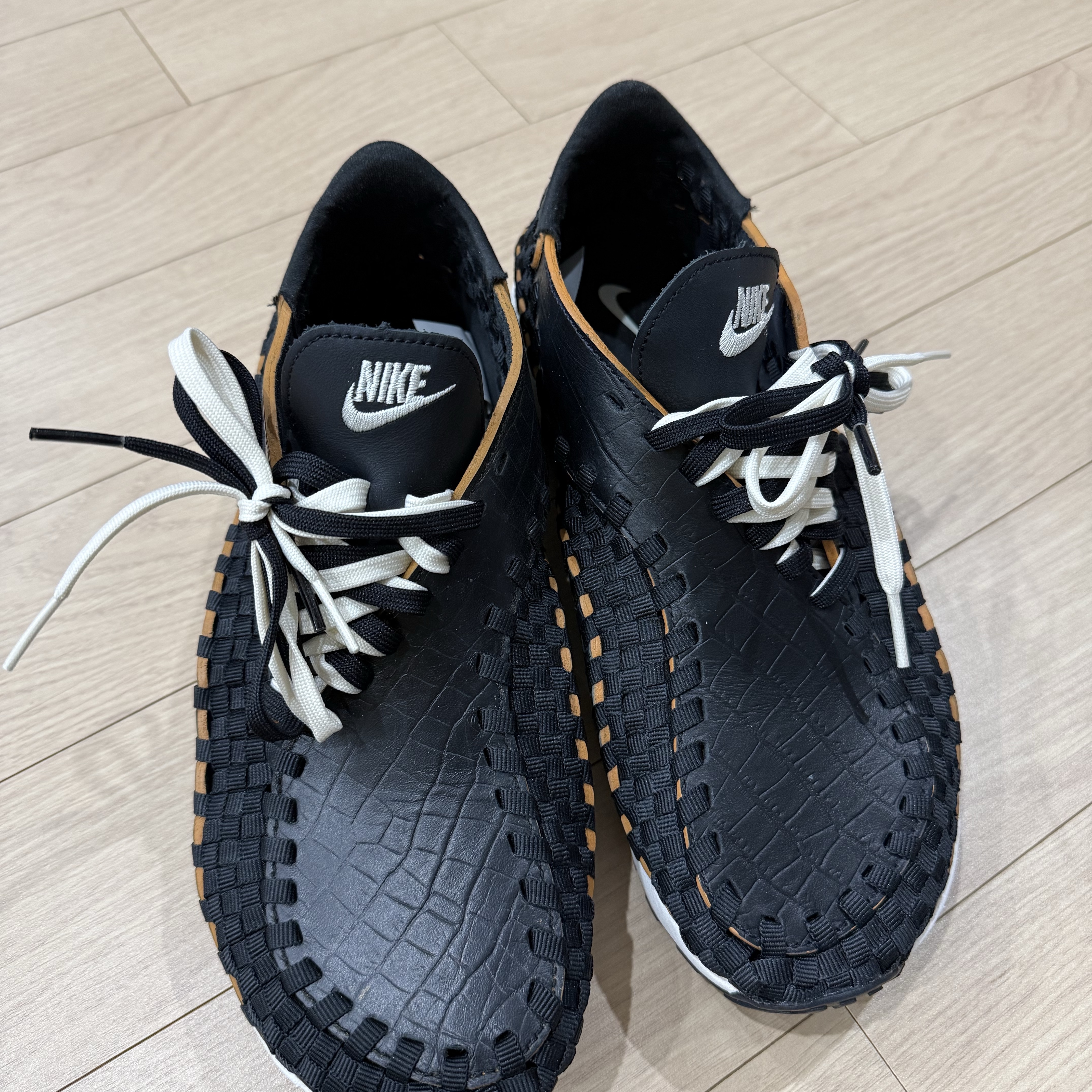 (W) Nike Air Footscape Woven Premium Black Pale Ivory 착용 스타일 - 2