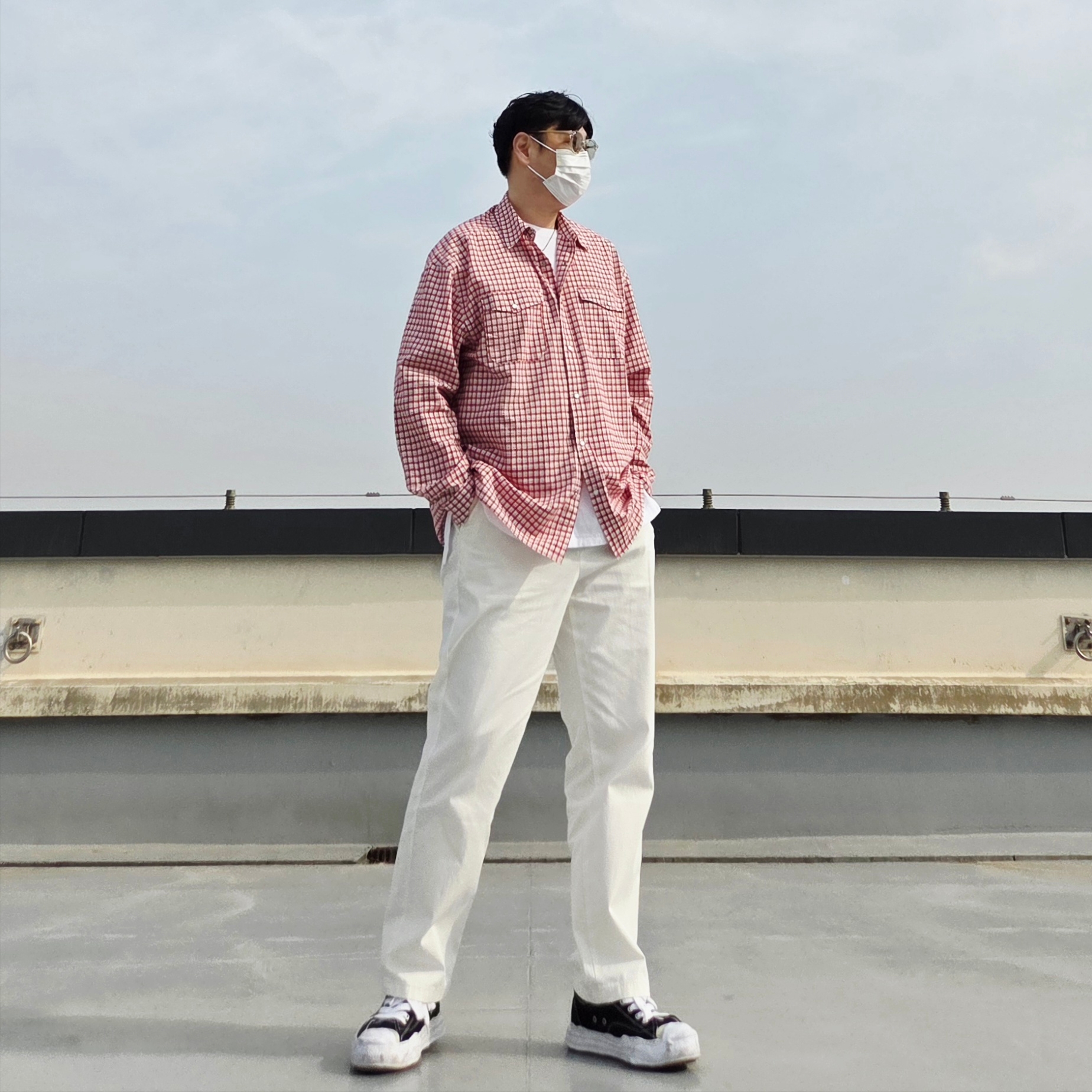 Gucci Interlocking G Pendant Necklace Silver, Maison Mihara Yasuhiro Hank OG Sole Canvas Low-top Sneakers Black 착용 스타일 - 3