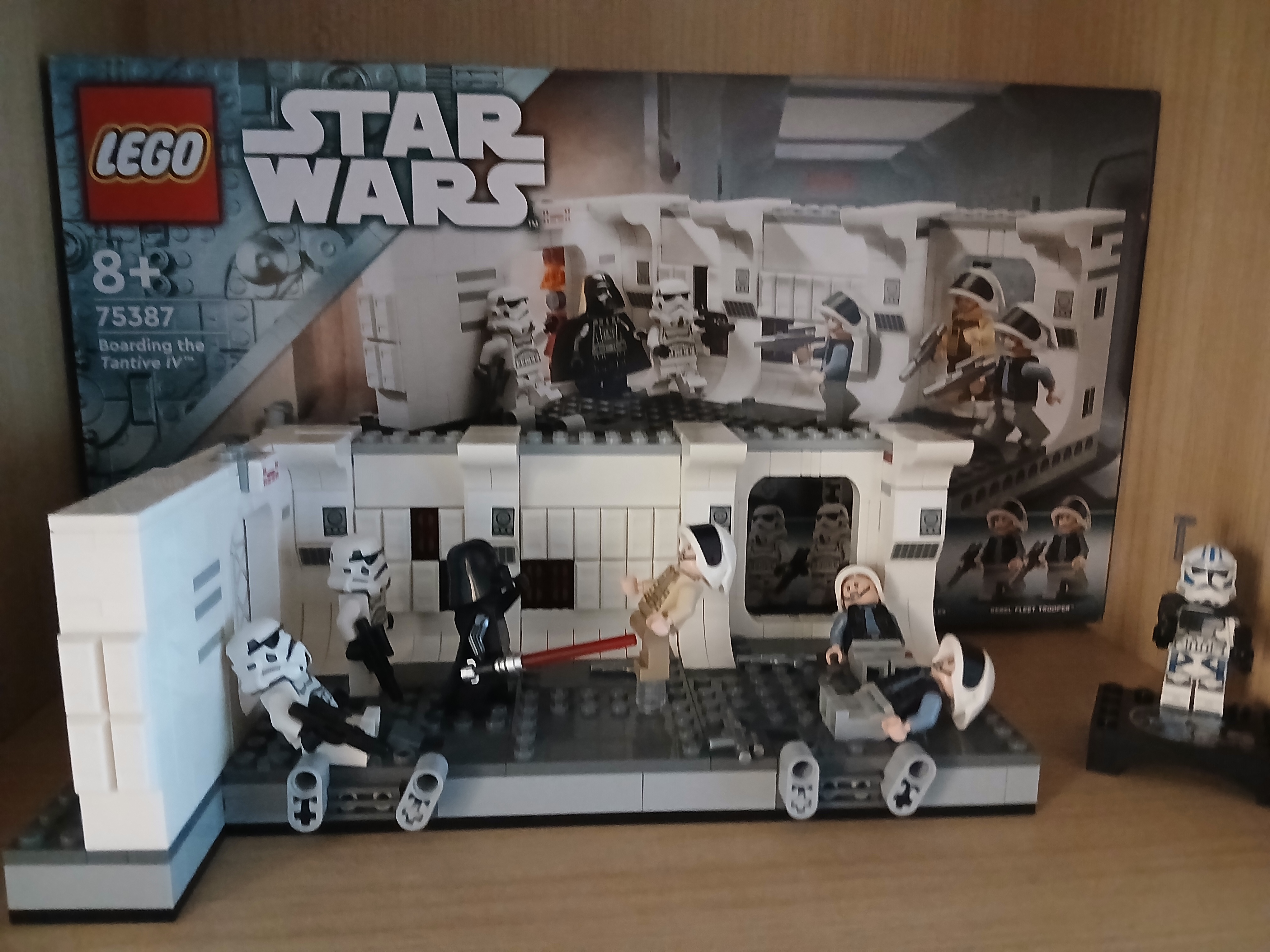Lego Star Wars Boarding the Tantive IV 착용 스타일 - 2