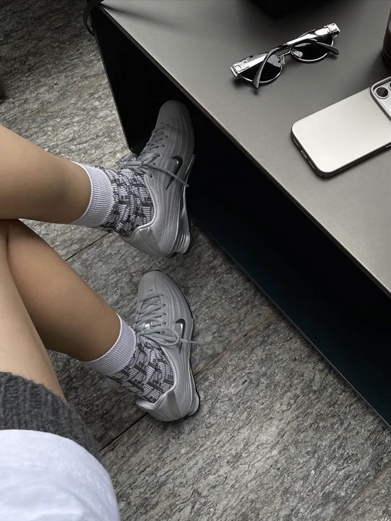 (W) Nike x Naked Shox Z Metallic Hematite Black, (W) Nike x Naked Shox Z Calistra Black Black Off White 착용 스타일 - 10