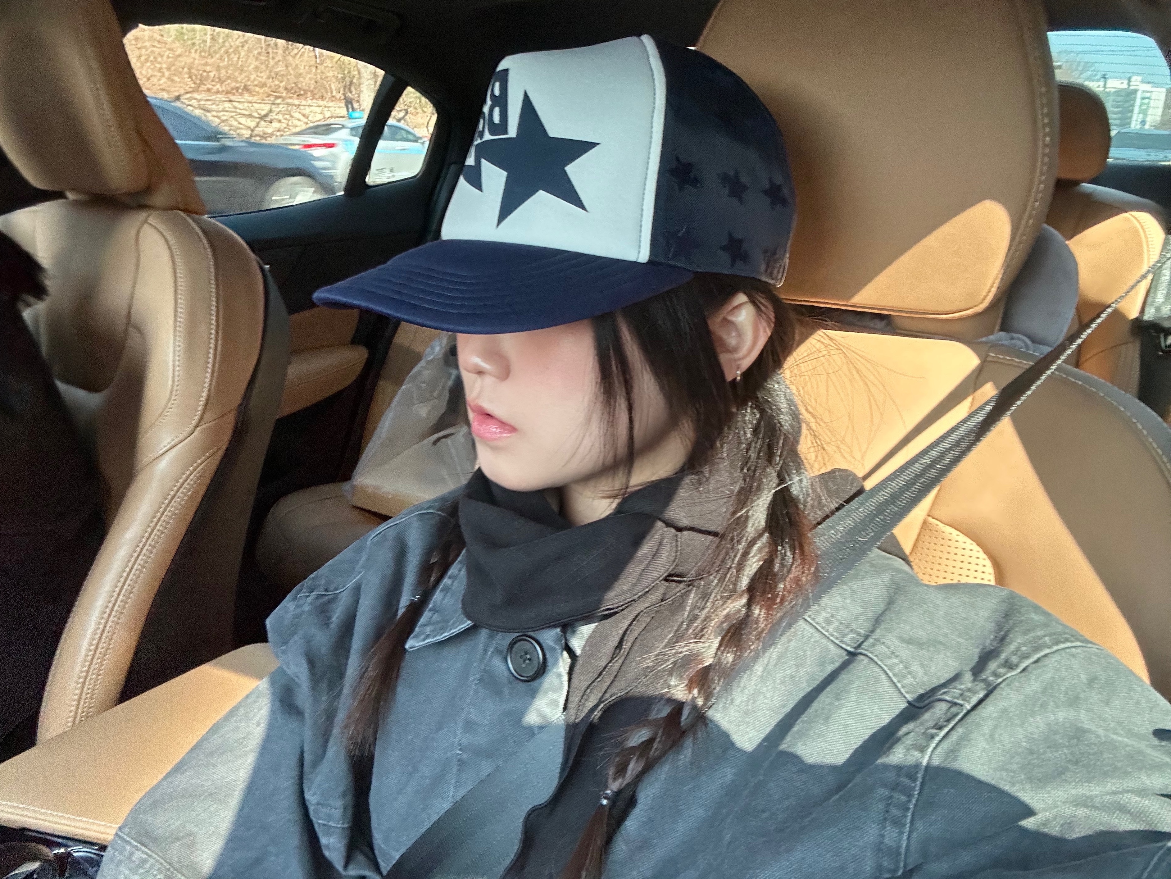 COYSEIO Coy Backpack Navy, BAPE Sta Mesh Cap Navy Blue 착용 스타일 - 3