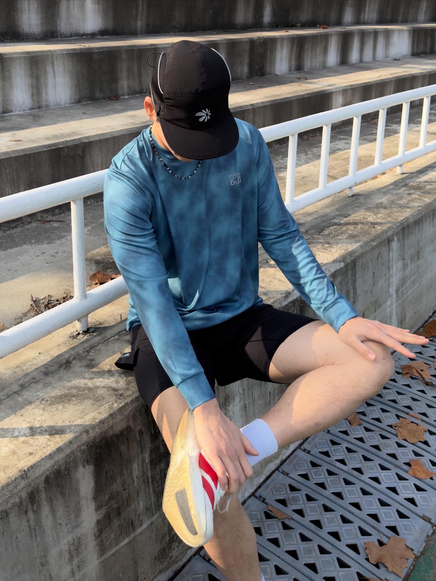 Adidas Adizero Adios Pro 4 Off White Better Scarlet 착용 스타일 - 3