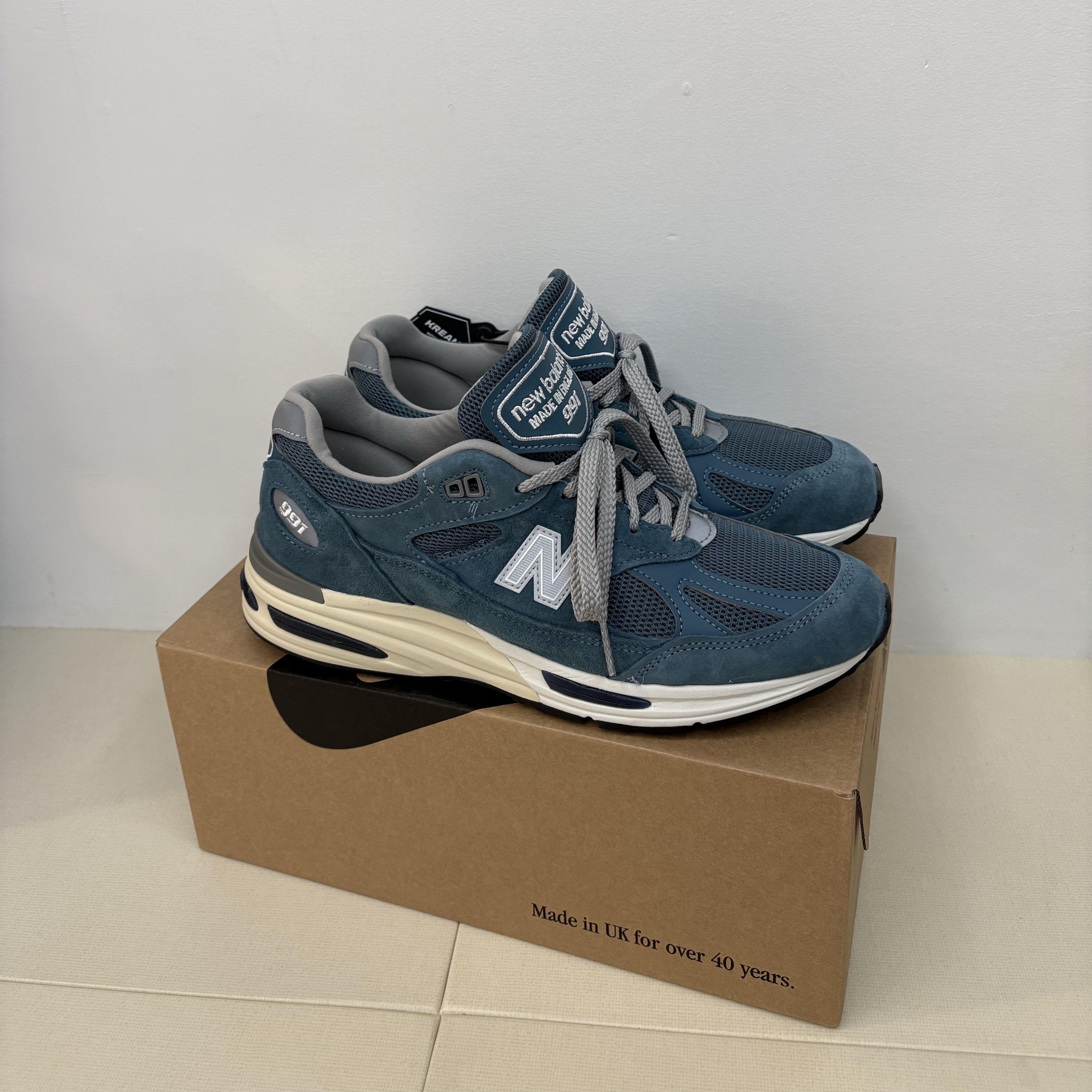 New Balance 991v2 Made in UK Tapestry Blue Silver 착용 스타일
