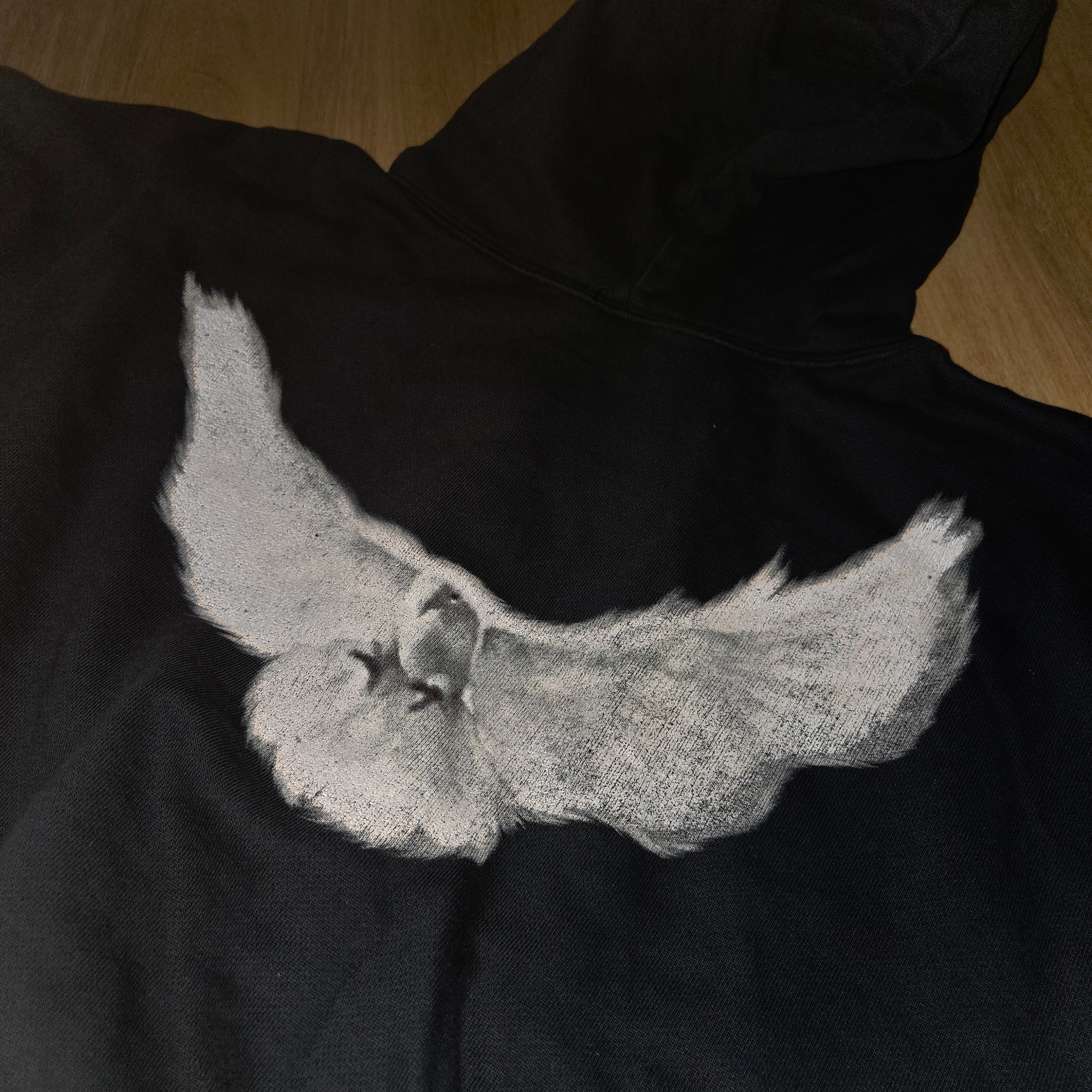 Yeezy Gap Engineered By Balenciaga Dove Hoodie Washed Black 착용 스타일