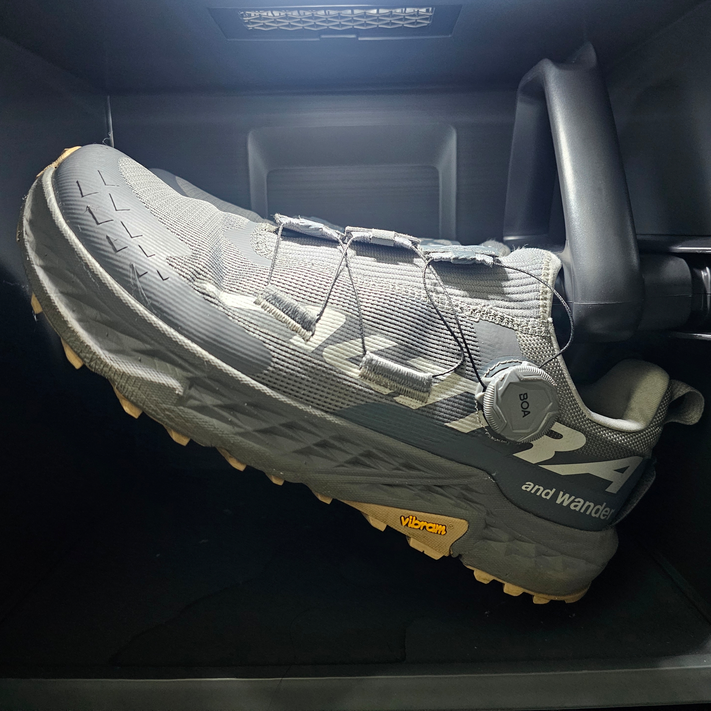 Altra x And Wander Timp 5 Boa Titanium Gray 착용 스타일