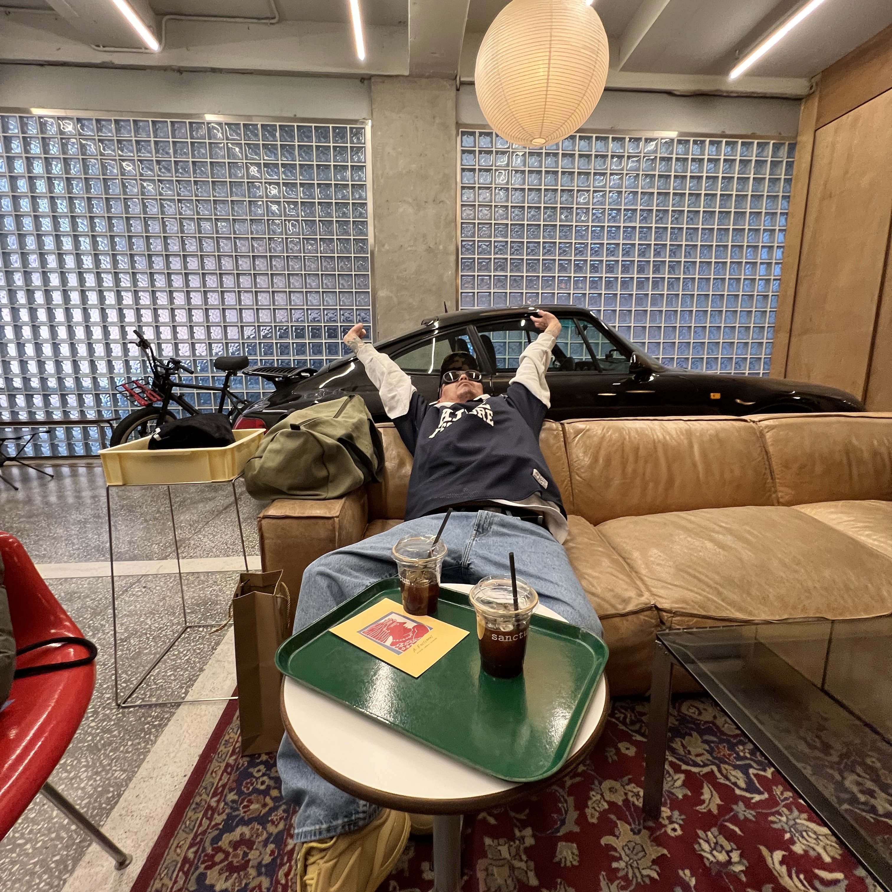 Converse x Shai 001 Brown 착용 스타일 - 4