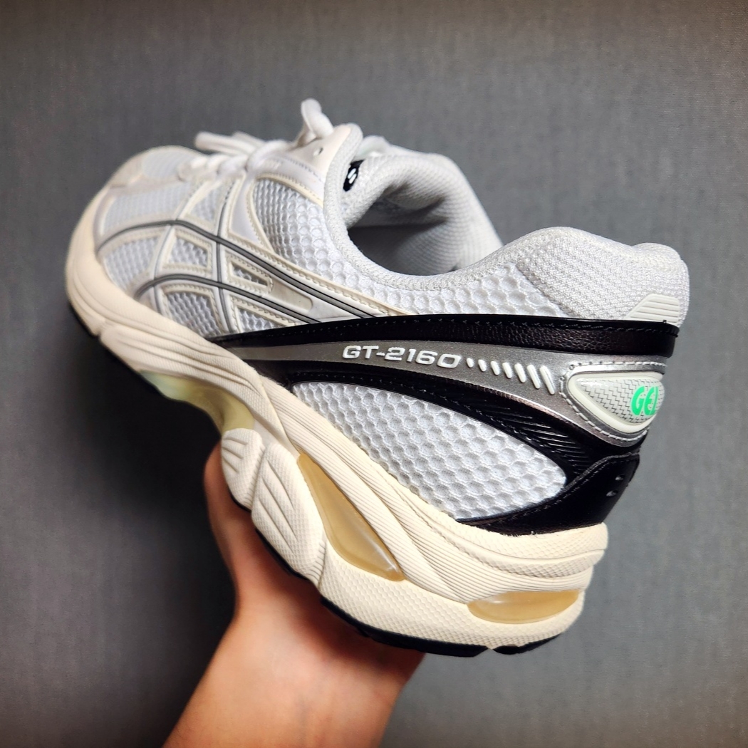 Asics GT-2160 White Black 착용 스타일 - 2