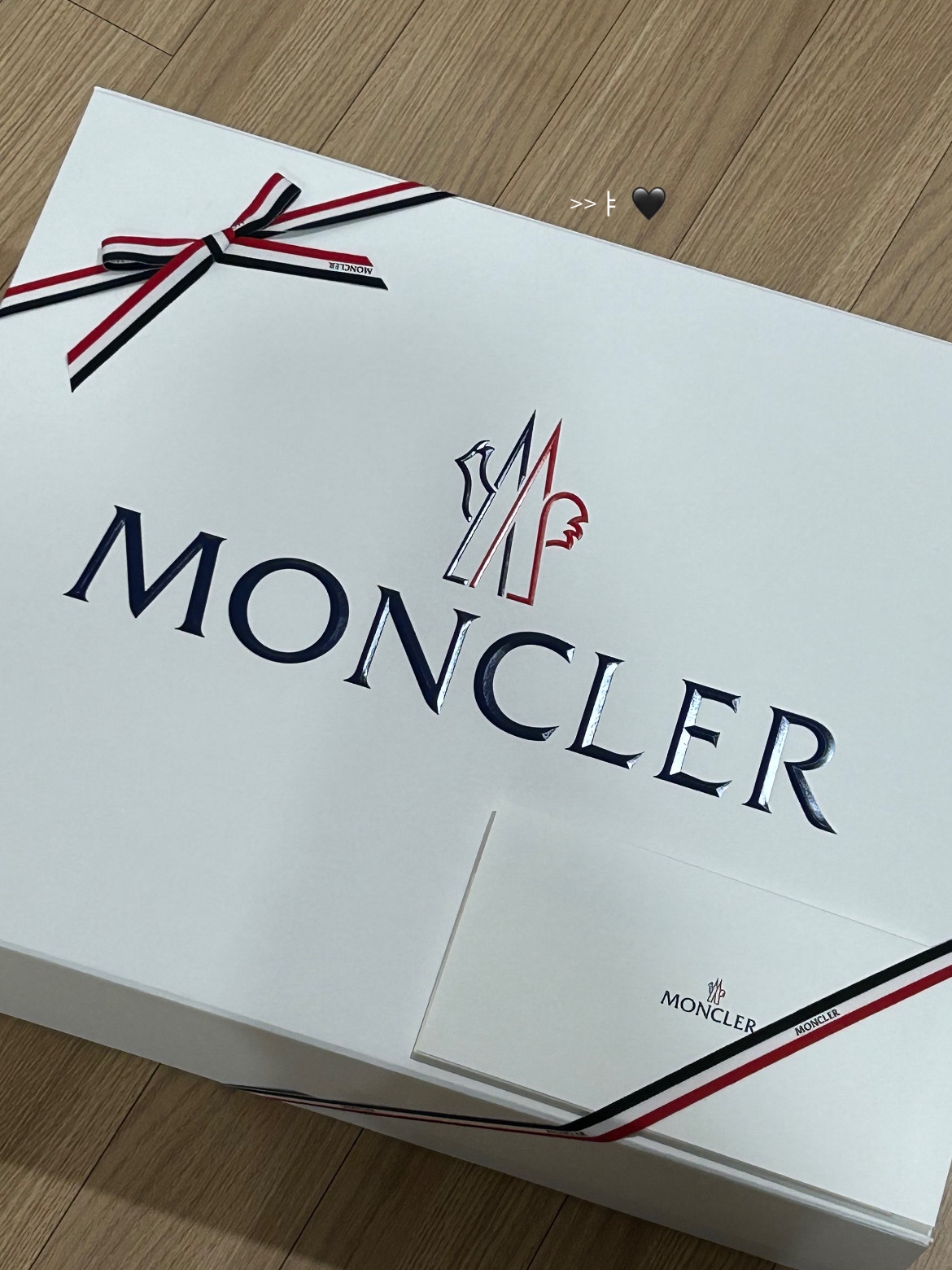 (W) Moncler Papillon Short Down Jacket Black - 26SS ์ฐฉ์ฉ ์คํ์ผ - 2