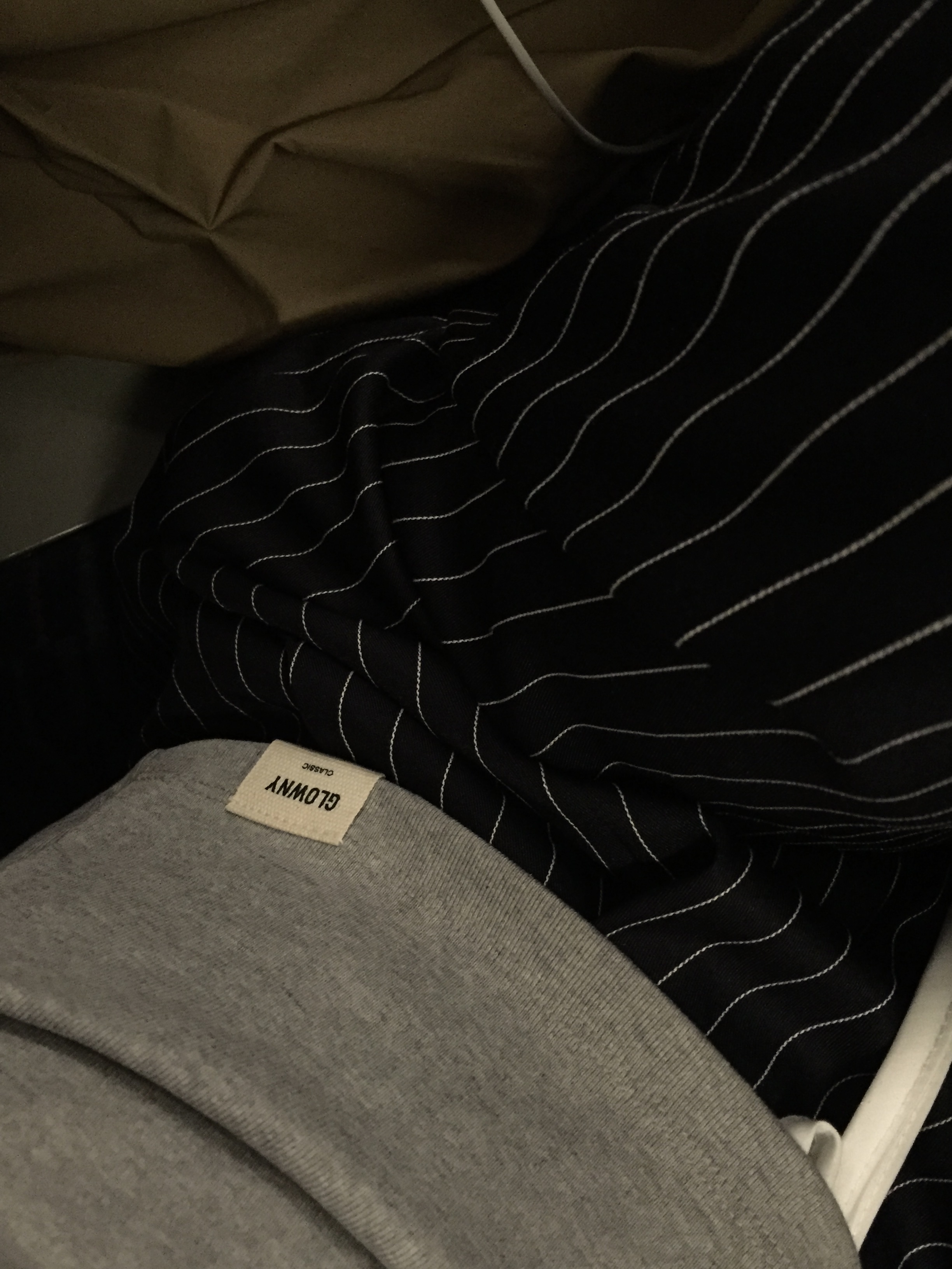 (W) Glowny G Baby T-Shirt White, (W) Adidas Adifom Stan Smith Mule Wonder Taupe 착용 스타일 - 3