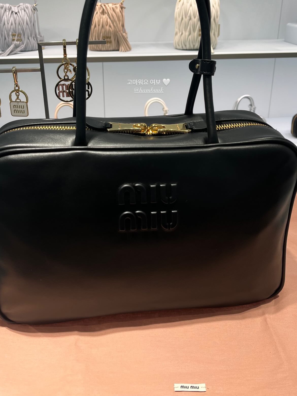 Miu Miu Leather Beau Bag Black ์ฐฉ์ฉ ์คํ์ผ - 3