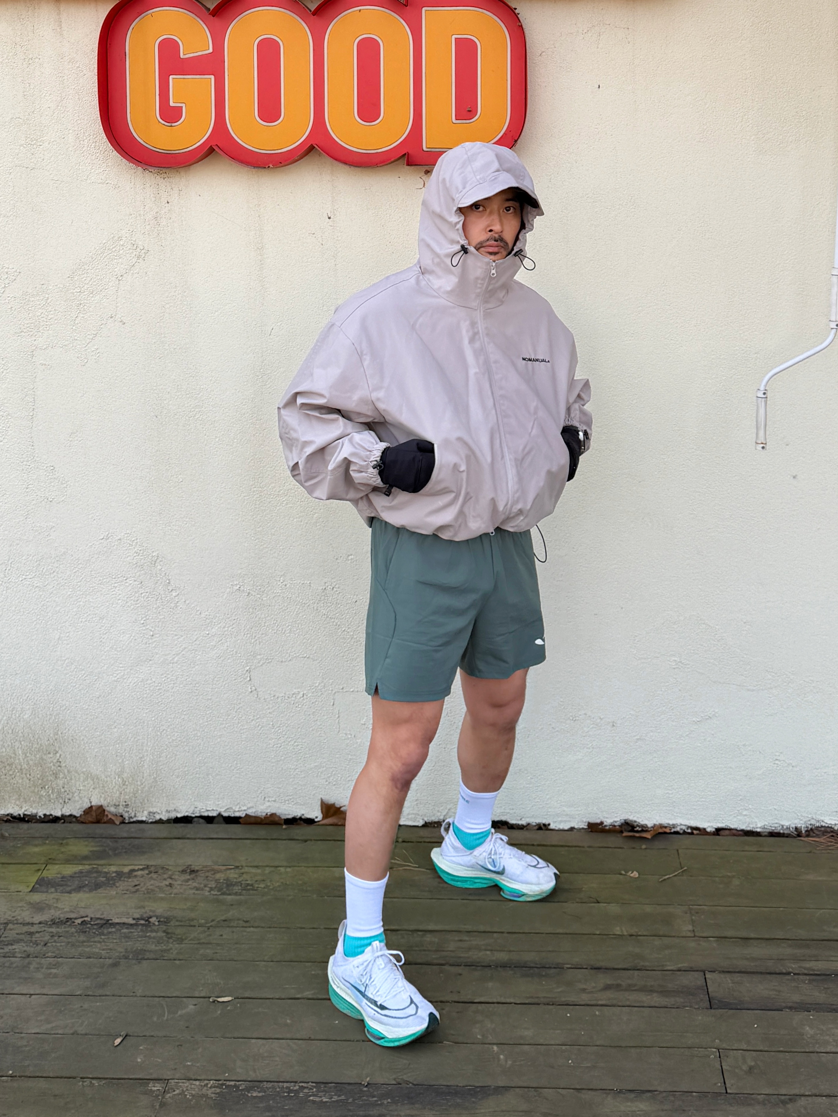 Nike Air Zoom Alphafly Next% 2 White Clear Jade, NOMANUAL Penon Wind Shell Warm Gray 착용 스타일 - 3