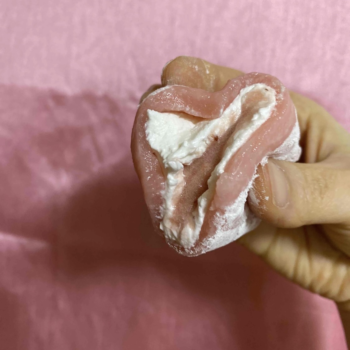 THE BAREUN TTEOK Strawberry Cream Tteok (60g *6EA) 1Box 착용 스타일 - 2