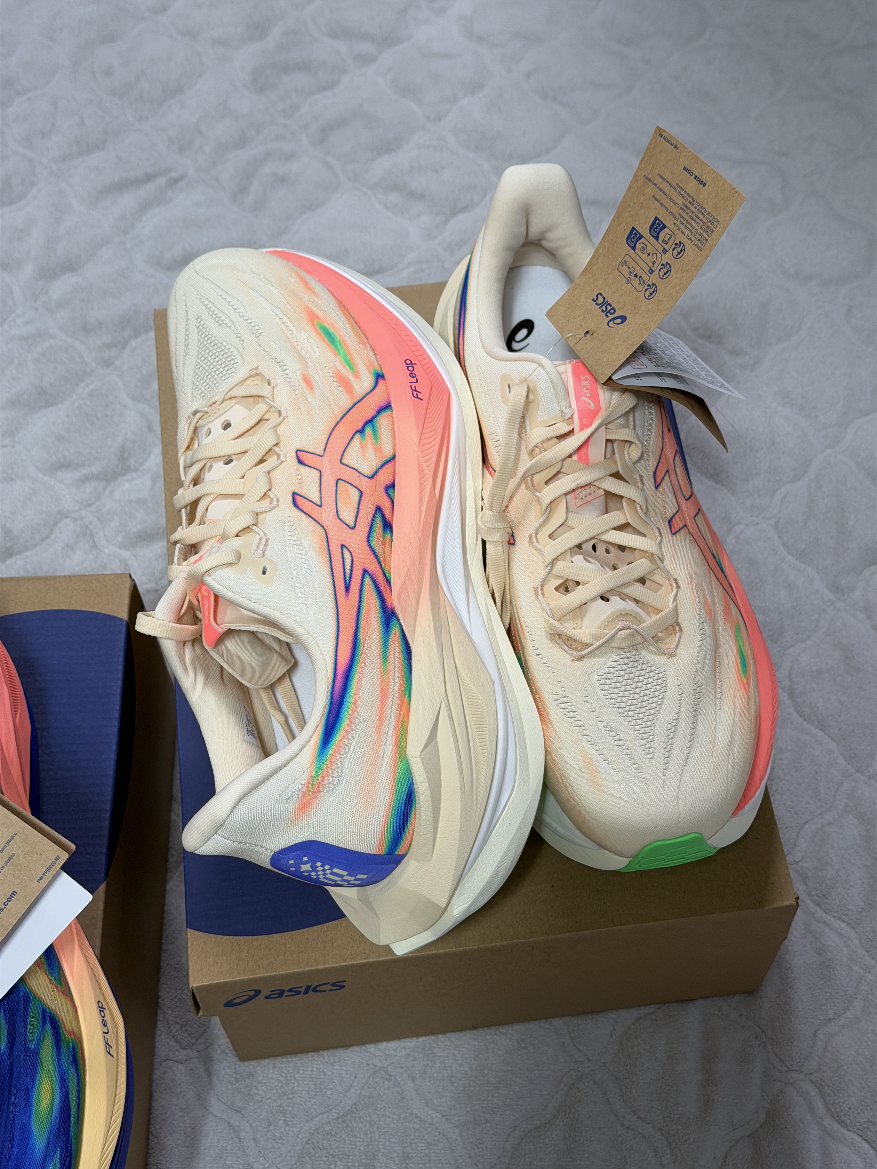 Asics Superblast 3 Seashell Sun Coral 착용 스타일