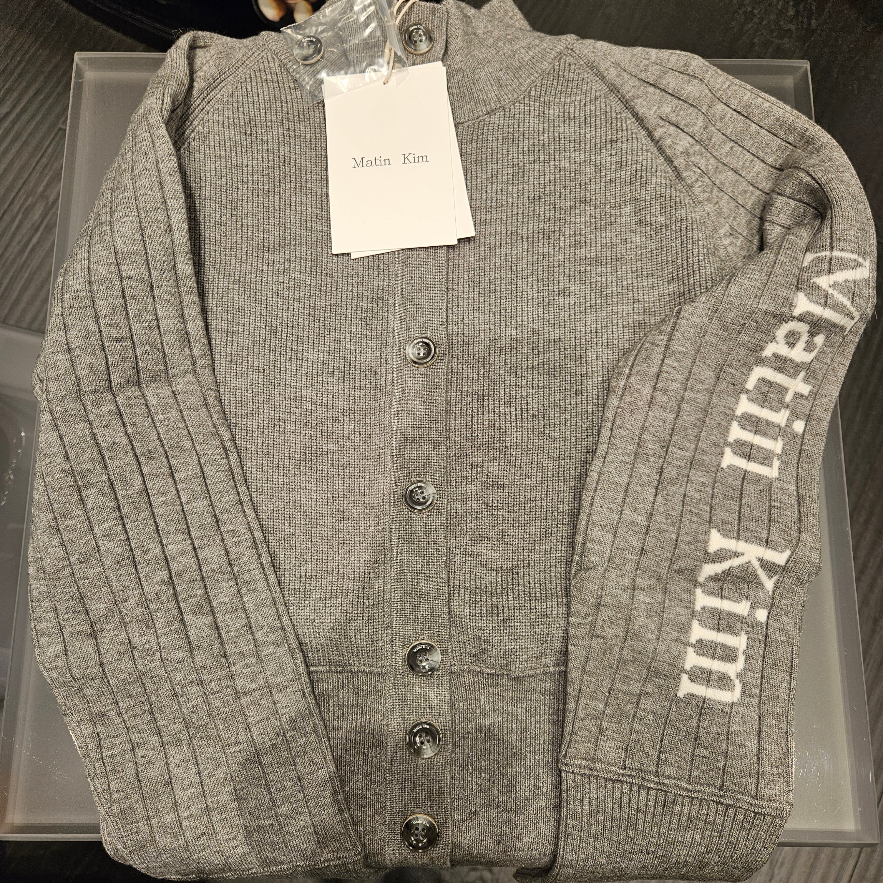 (W) Matin Kim High Neck Sleeve Logo Knit Cardigan Black 착용 스타일