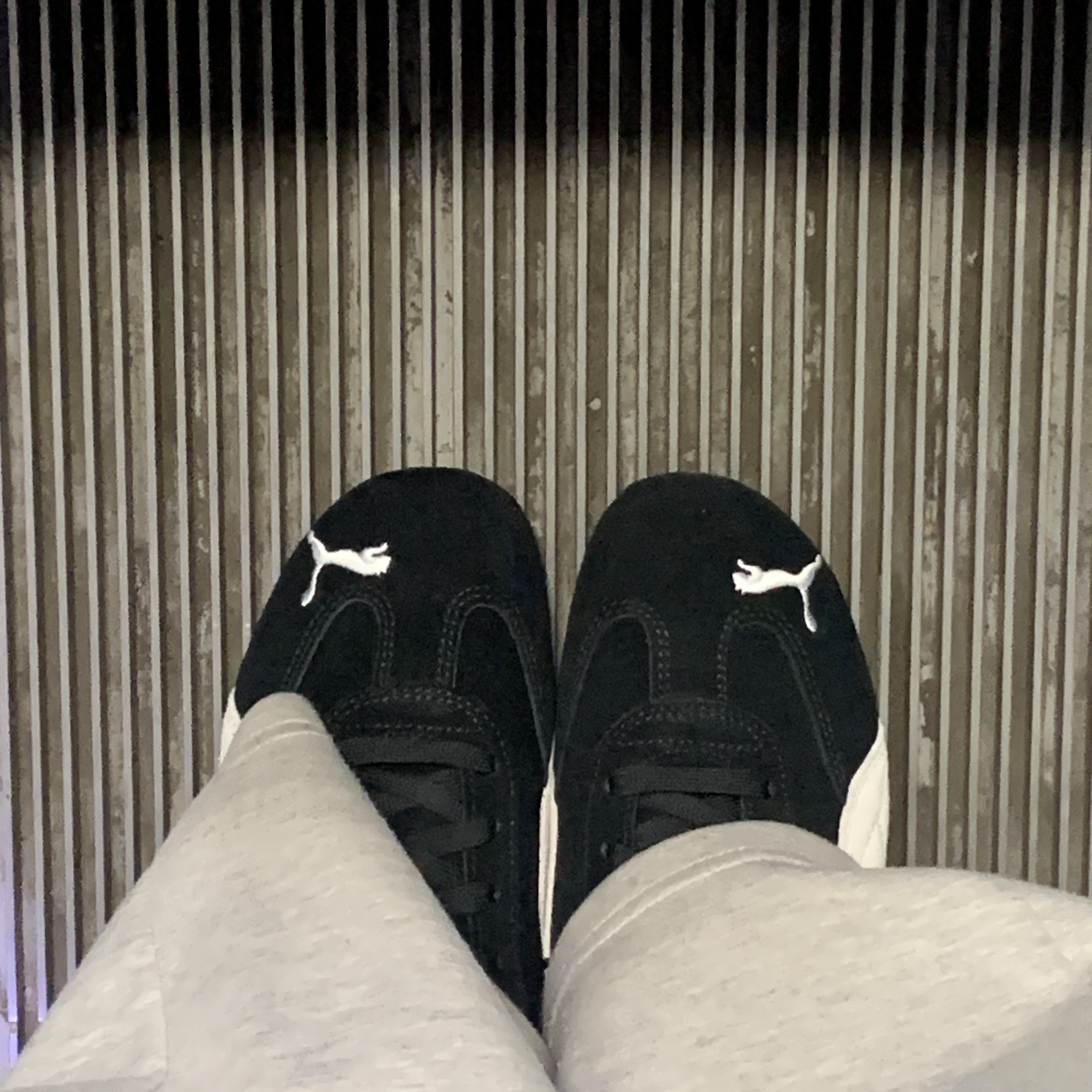 Puma Speedcat OG Black White 착용 스타일 - 1