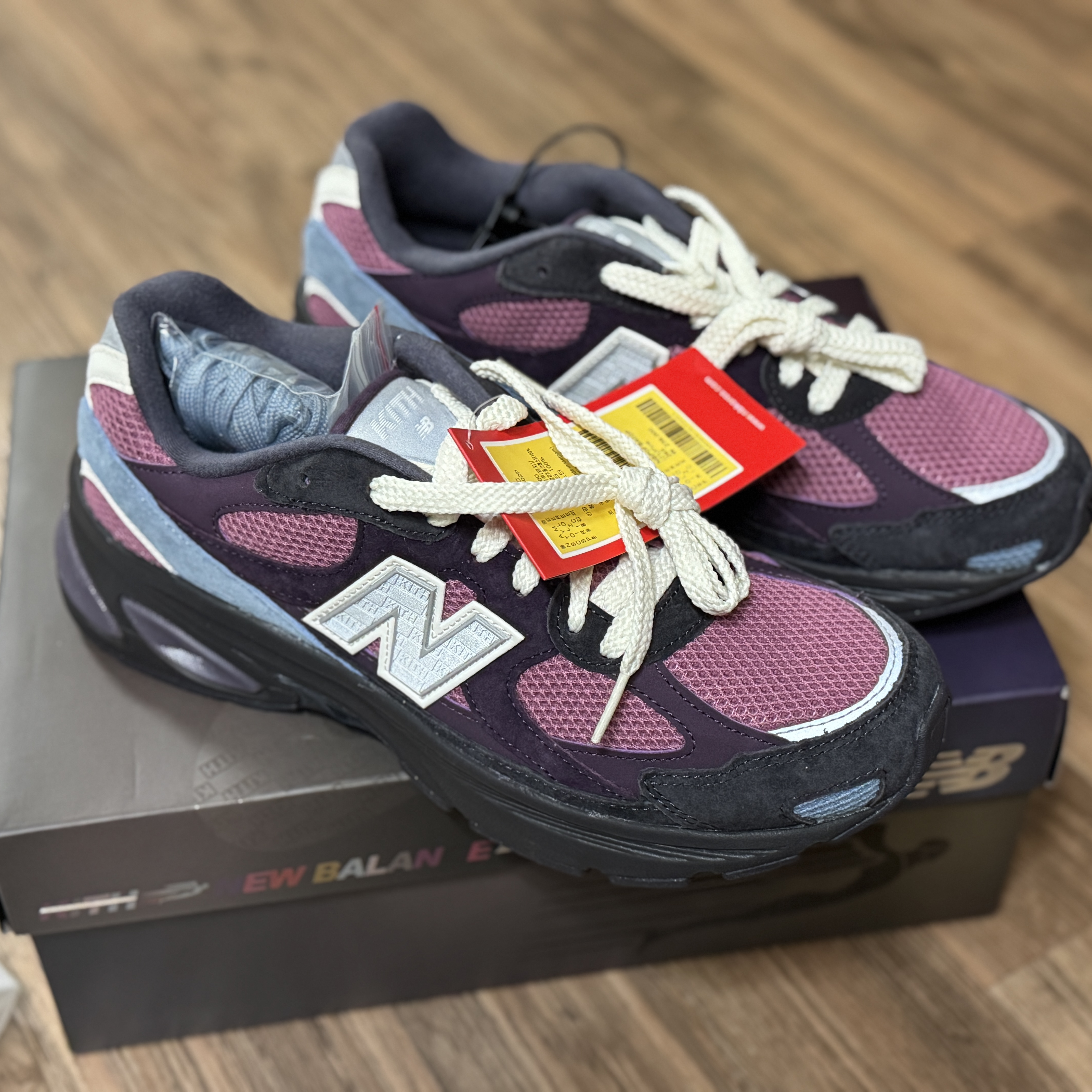 New Balance x Ronnie Fieg 2010 Abzorb Purple Purple 착용 스타일 - 1