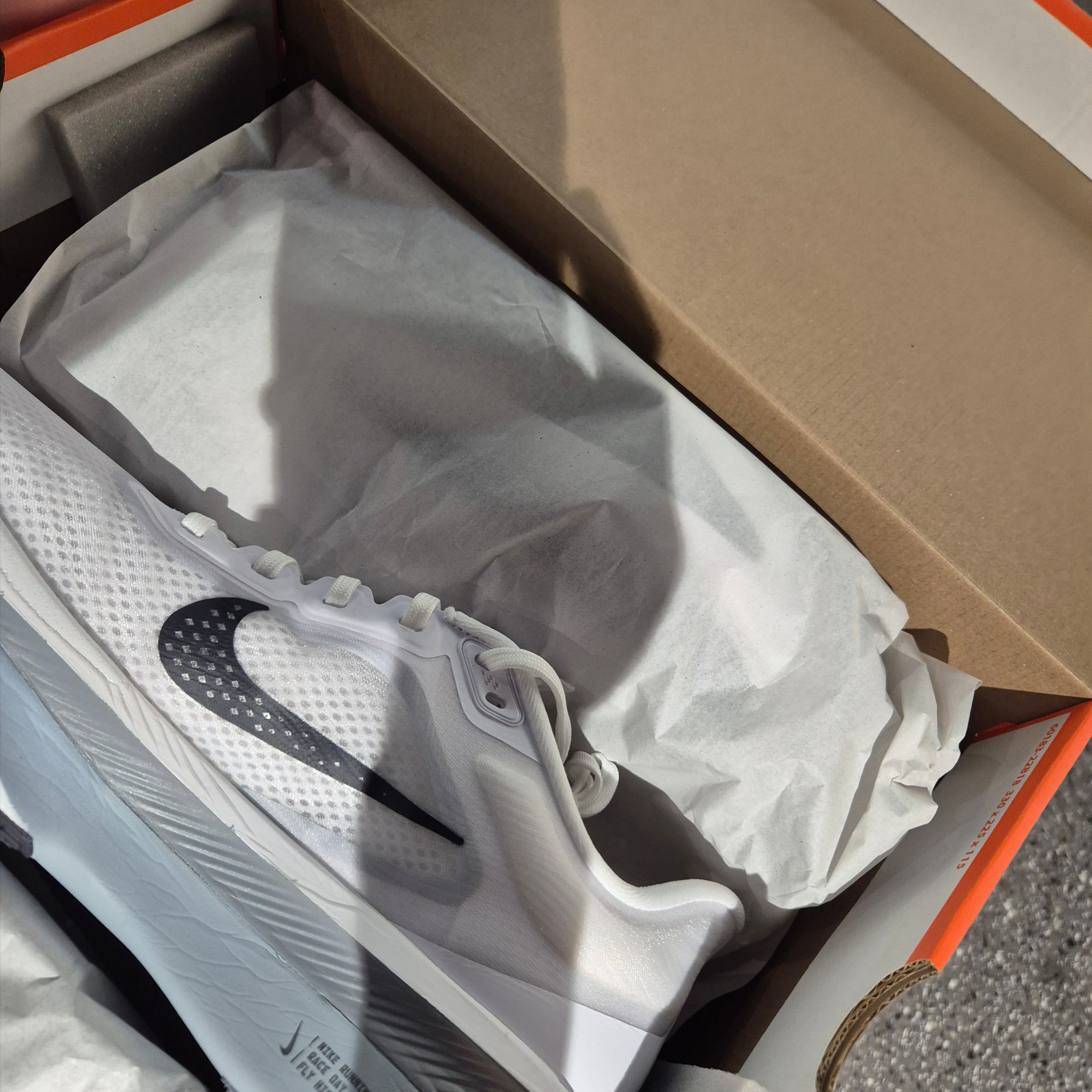Nike Zoom Fly 6 White Pure Platinum 착용 스타일