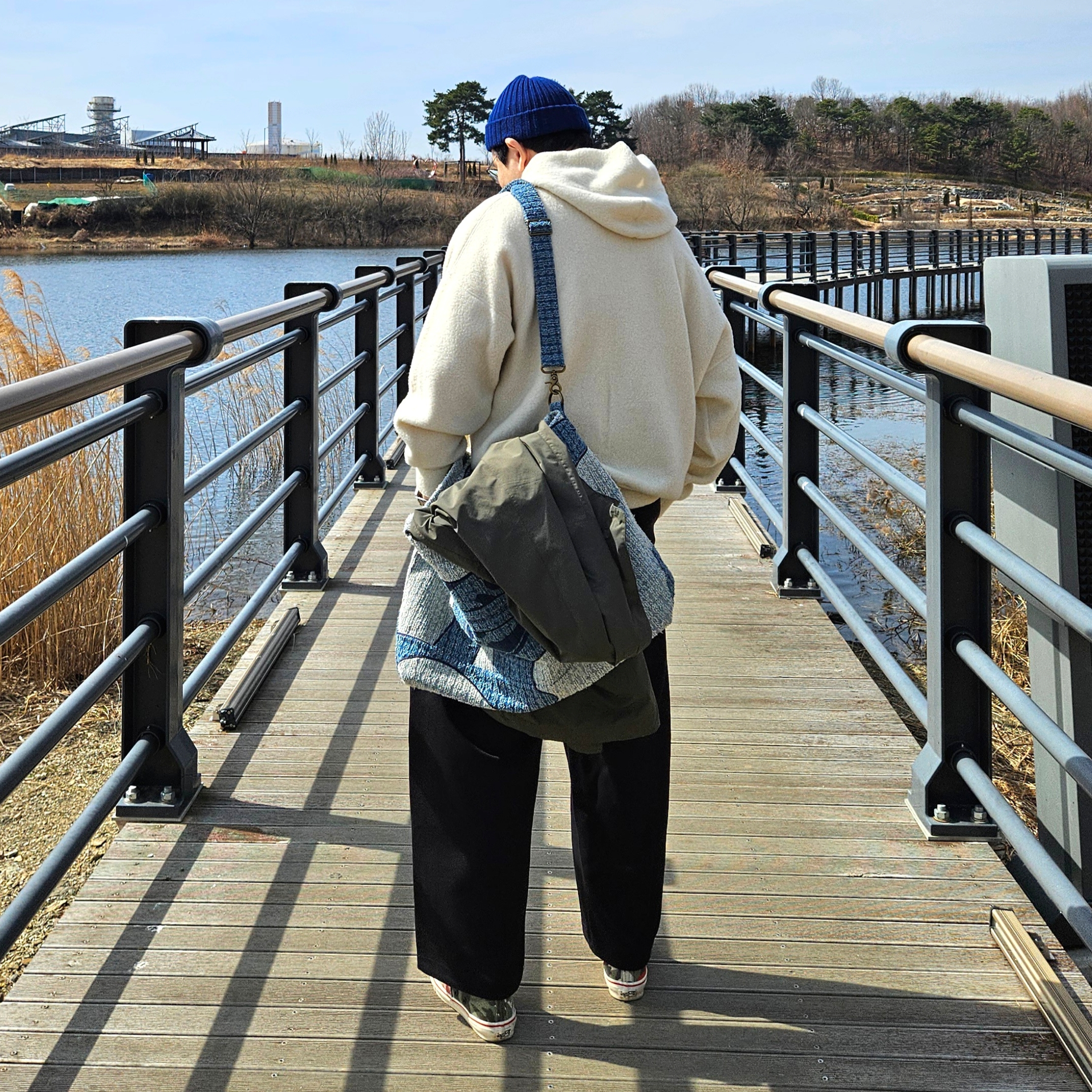 Vans Vault x Nigel Cabourn OG Classic Slip-On LX Carpet Green Mix 착용 스타일 - 2