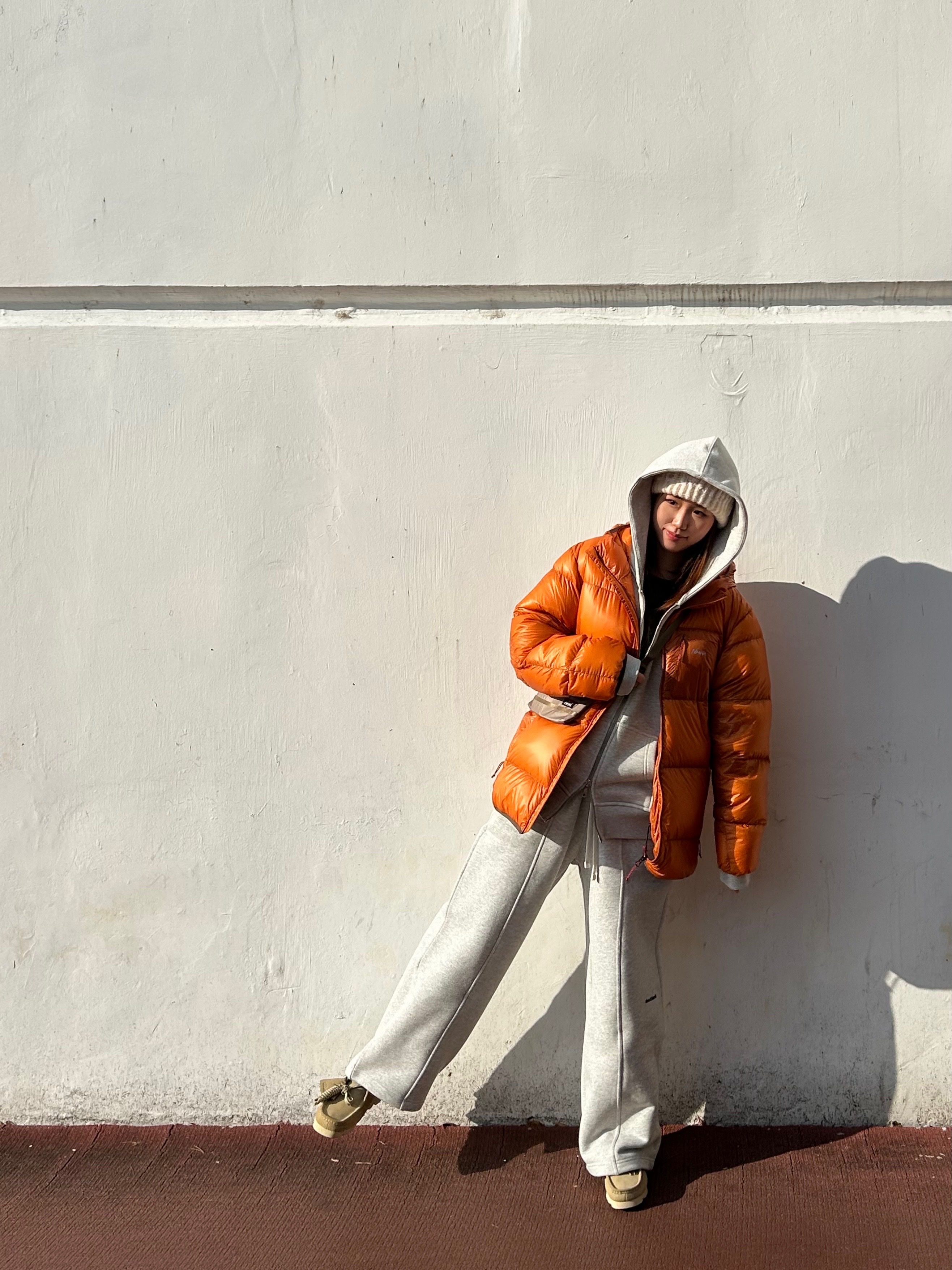 [KREAM 단독] About:Blank Dual Logo Zip Hoodie Grey Marl Black - 26SS 착용 스타일 - 2
