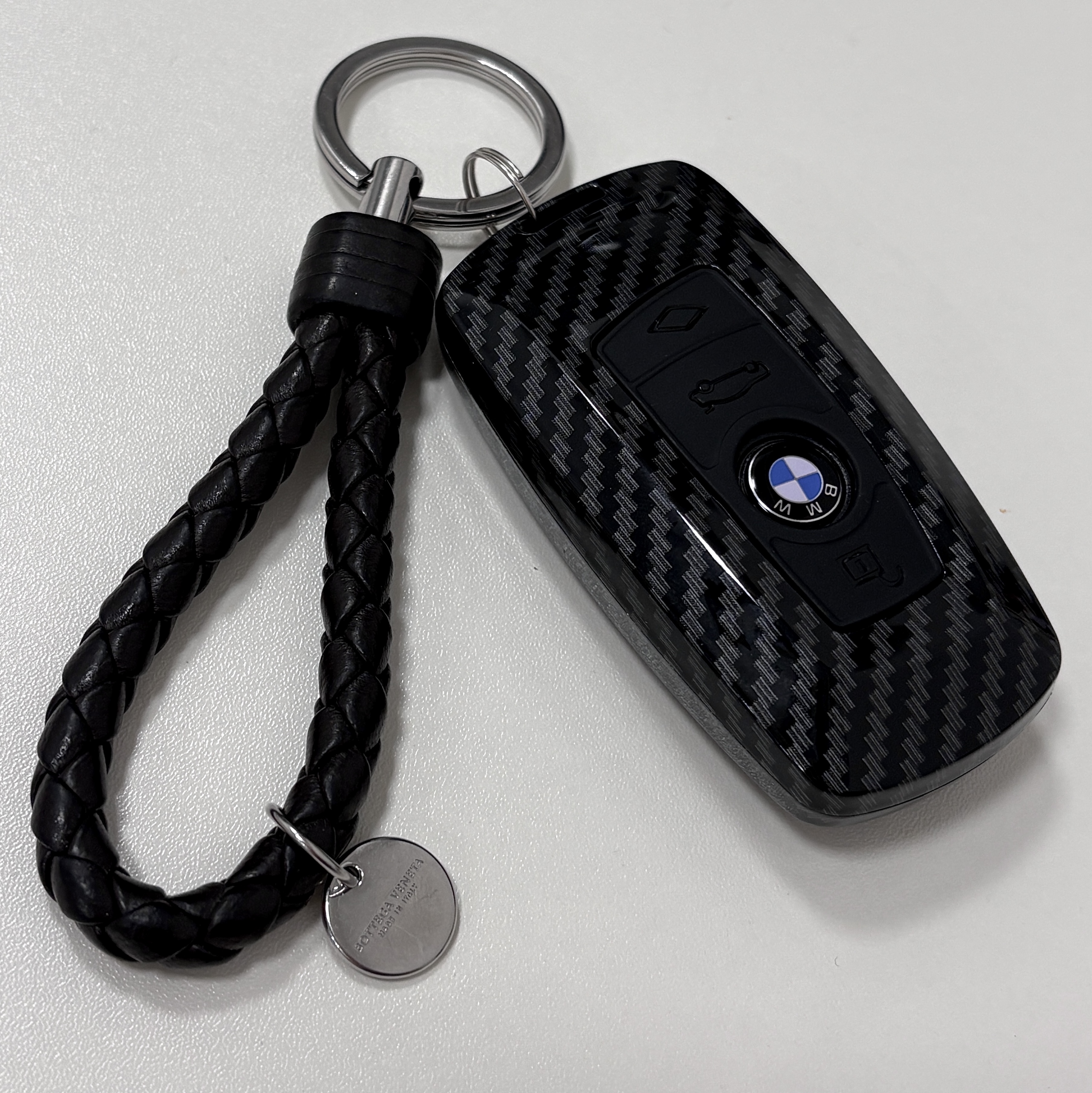 Bottega Veneta Logo Tag Keyring Black 착용 스타일 - 1