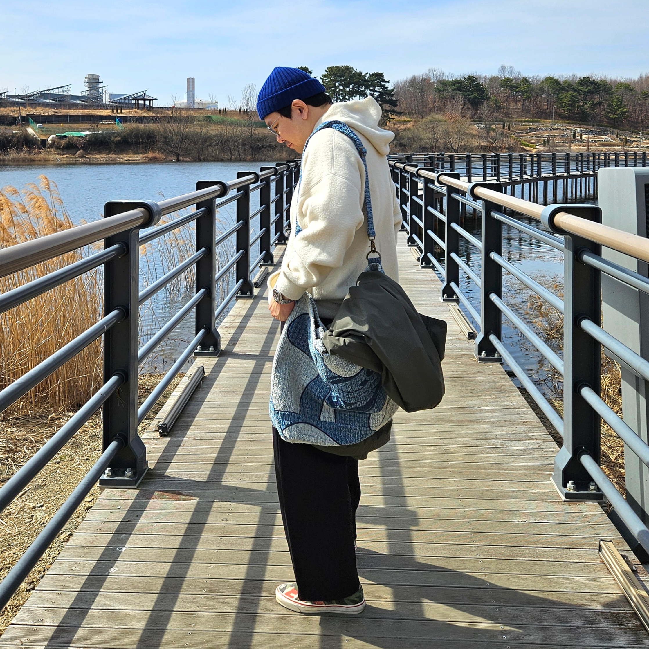 Vans Vault x Nigel Cabourn OG Classic Slip-On LX Carpet Green Mix 착용 스타일 - 1