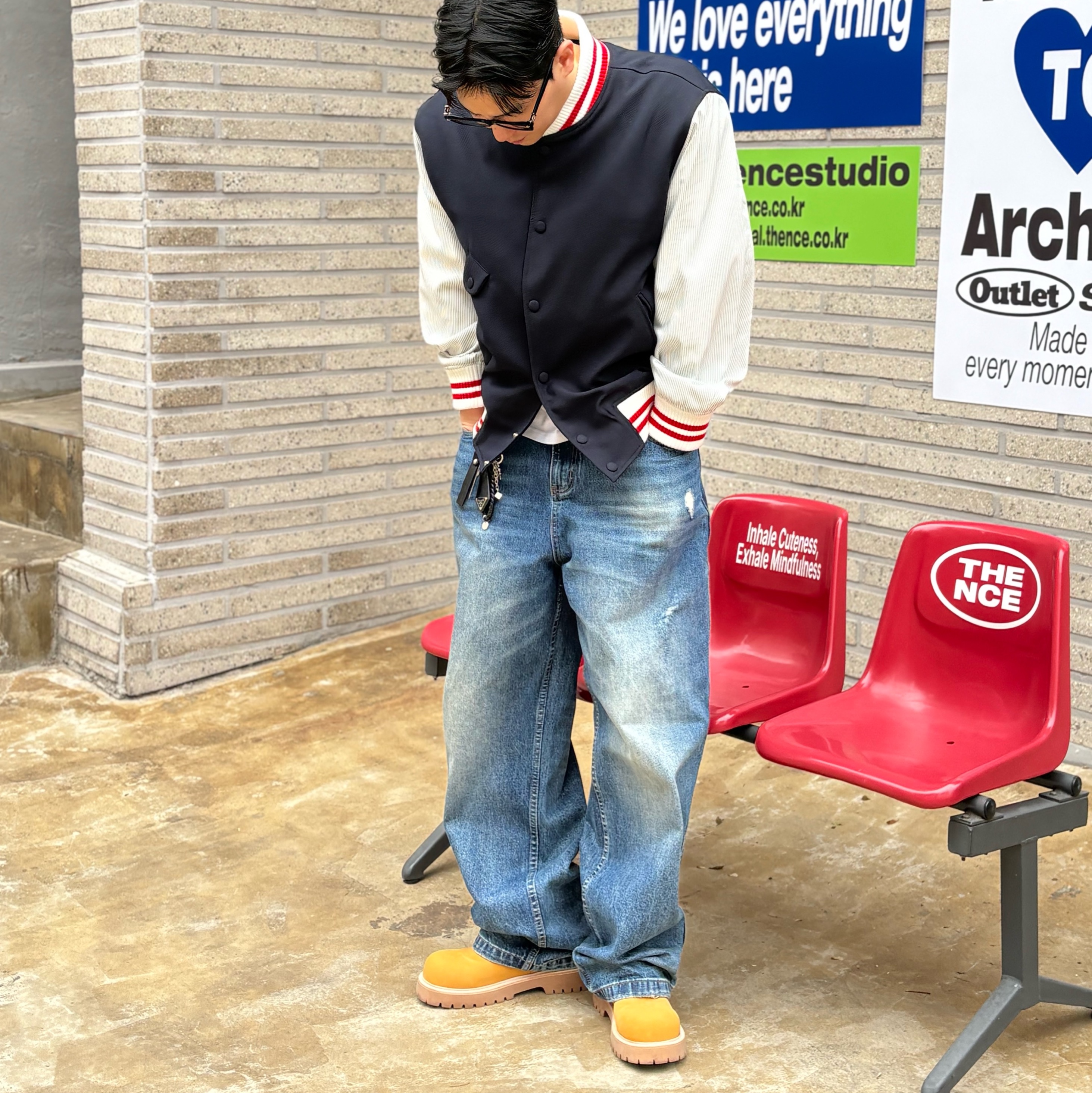STU Embroidery Wool Stripe Varsity Navy, Nonnod Double pocket Japanese Denim Mid Blue 착용 스타일 - 3