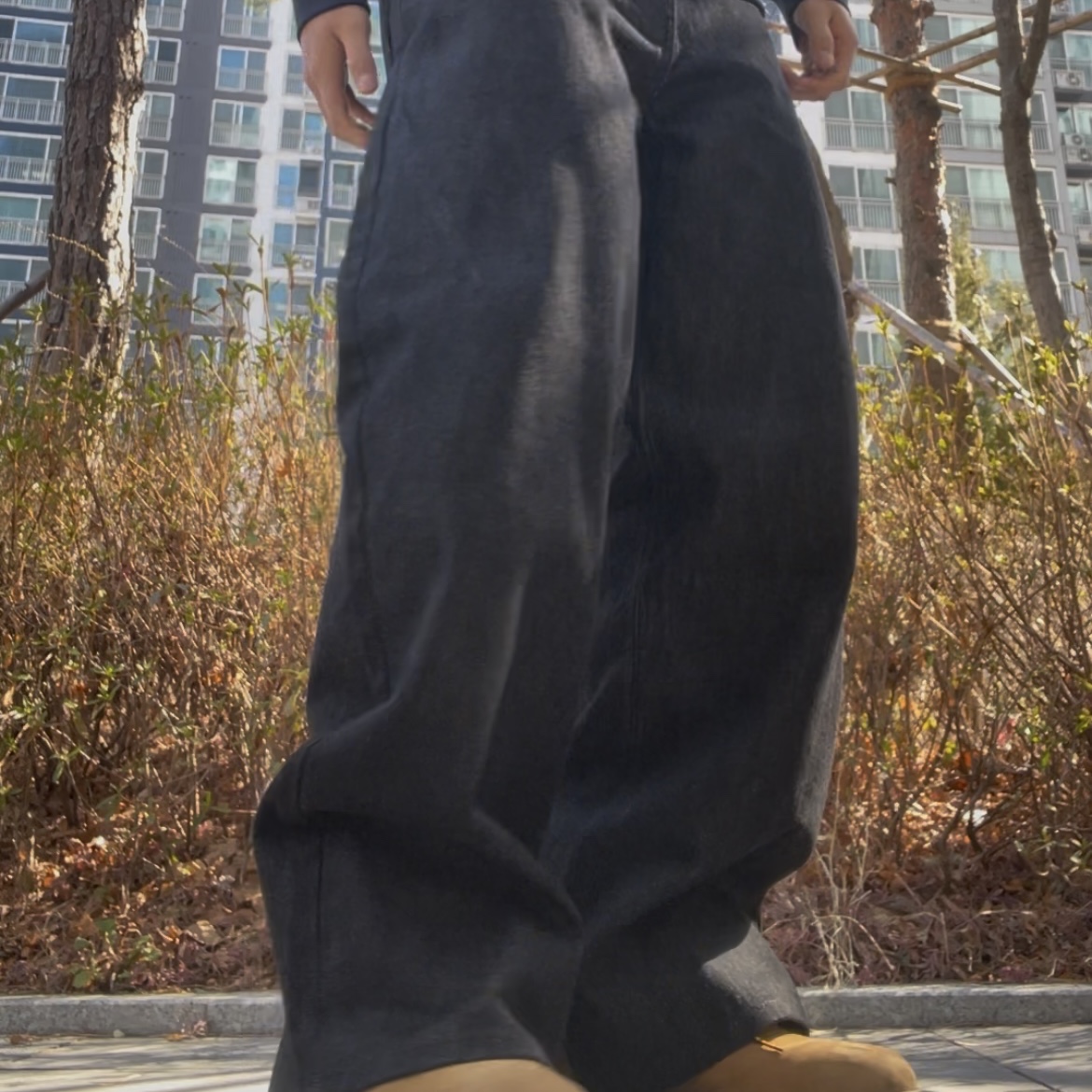 Farfromwhat Far Selvedge Wide Jeans 착용 스타일 - 2