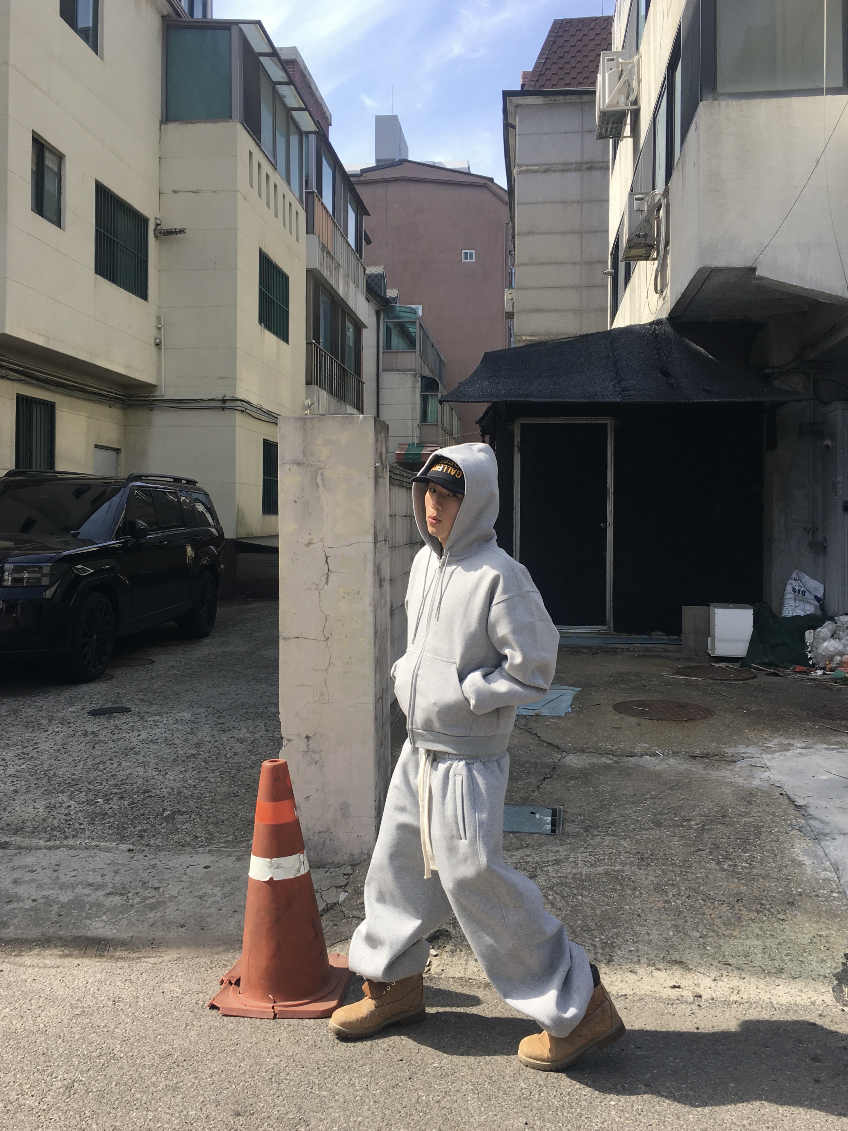 Nonnod Scuba Zip Hoodie Grey, Nonnod Scuba Zip Hoodie Grey 착용 스타일 - 1